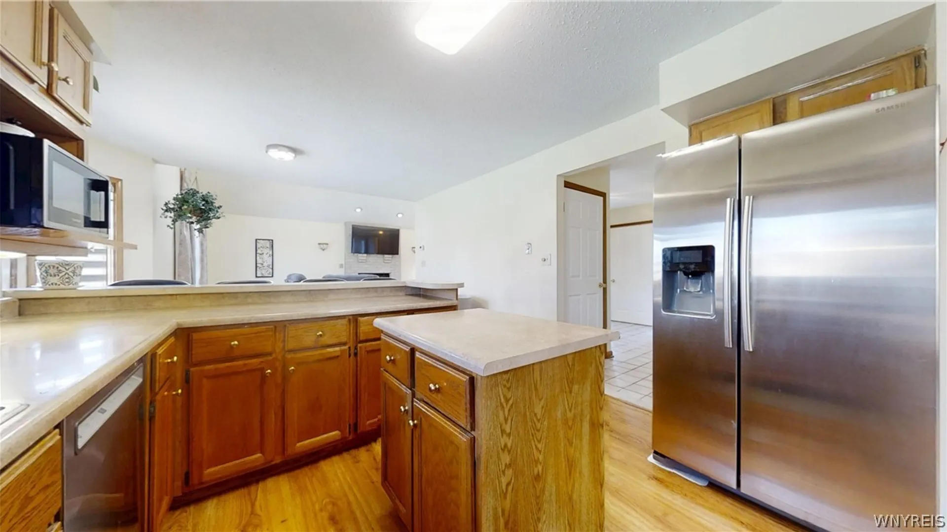Property at 6983 Samantha Ct, Wheatfield, NY 14304 14