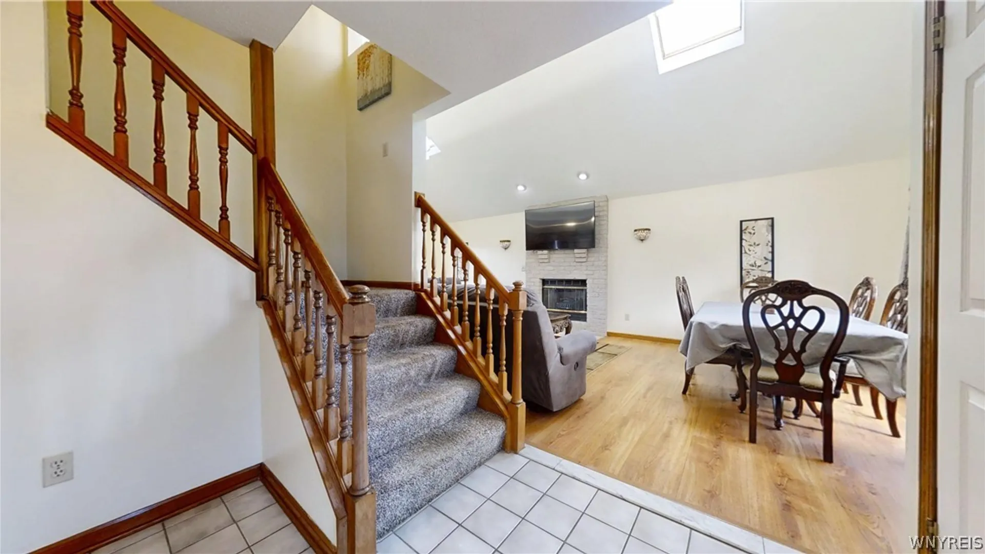Property at 6983 Samantha Ct, Wheatfield, NY 14304 2