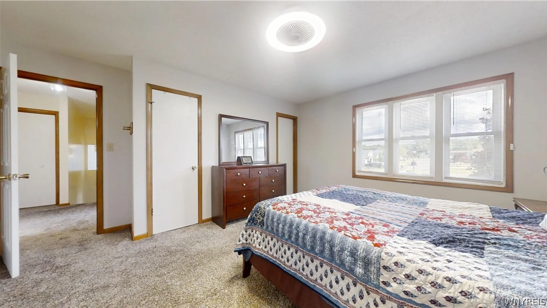 Property at 6983 Samantha Ct, Wheatfield, NY 14304 21