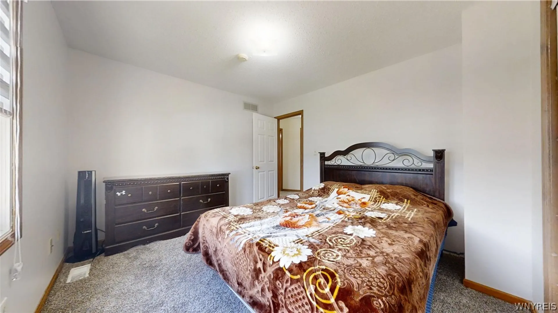 Property at 6983 Samantha Ct, Wheatfield, NY 14304 26