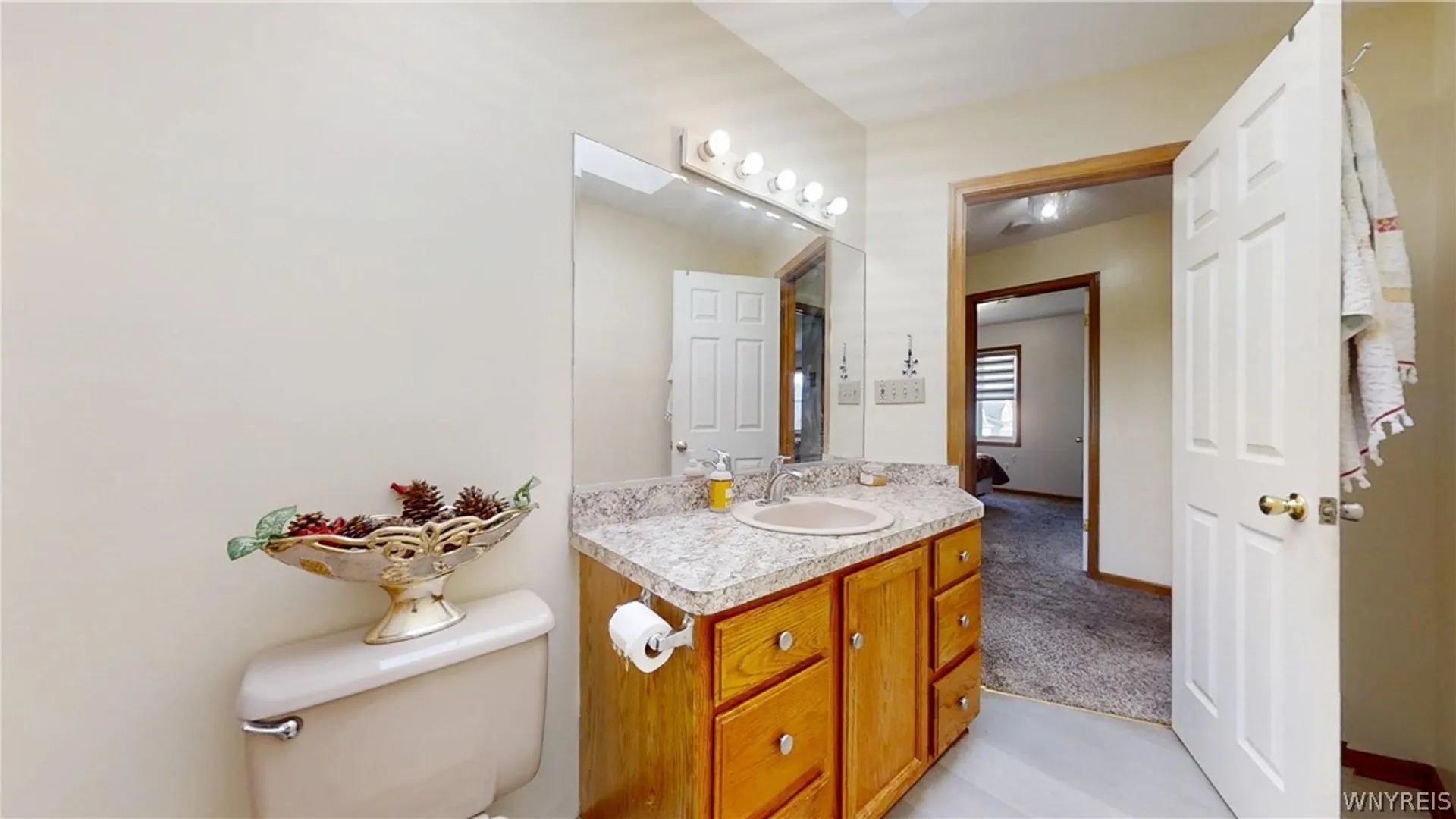 Property at 6983 Samantha Ct, Wheatfield, NY 14304 31