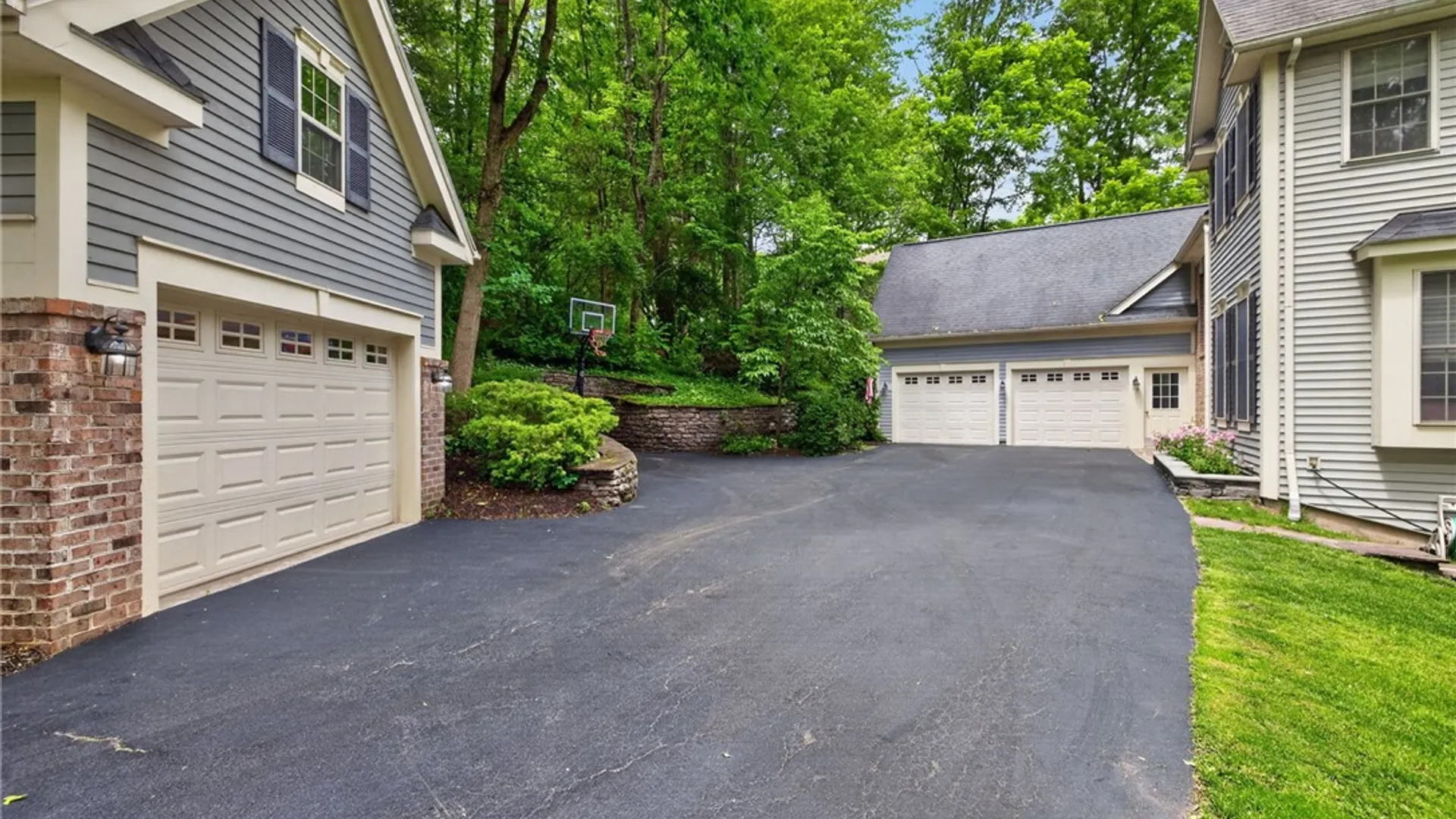 Property at 341 Thornebush Drive, Victor, NY 14564 5
