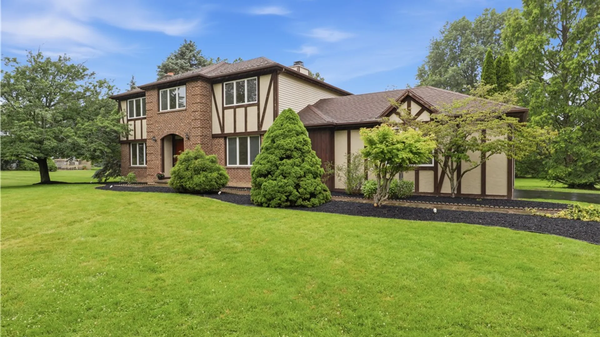 Property at 303 Maidstone Drive, Webster, NY 14580 2