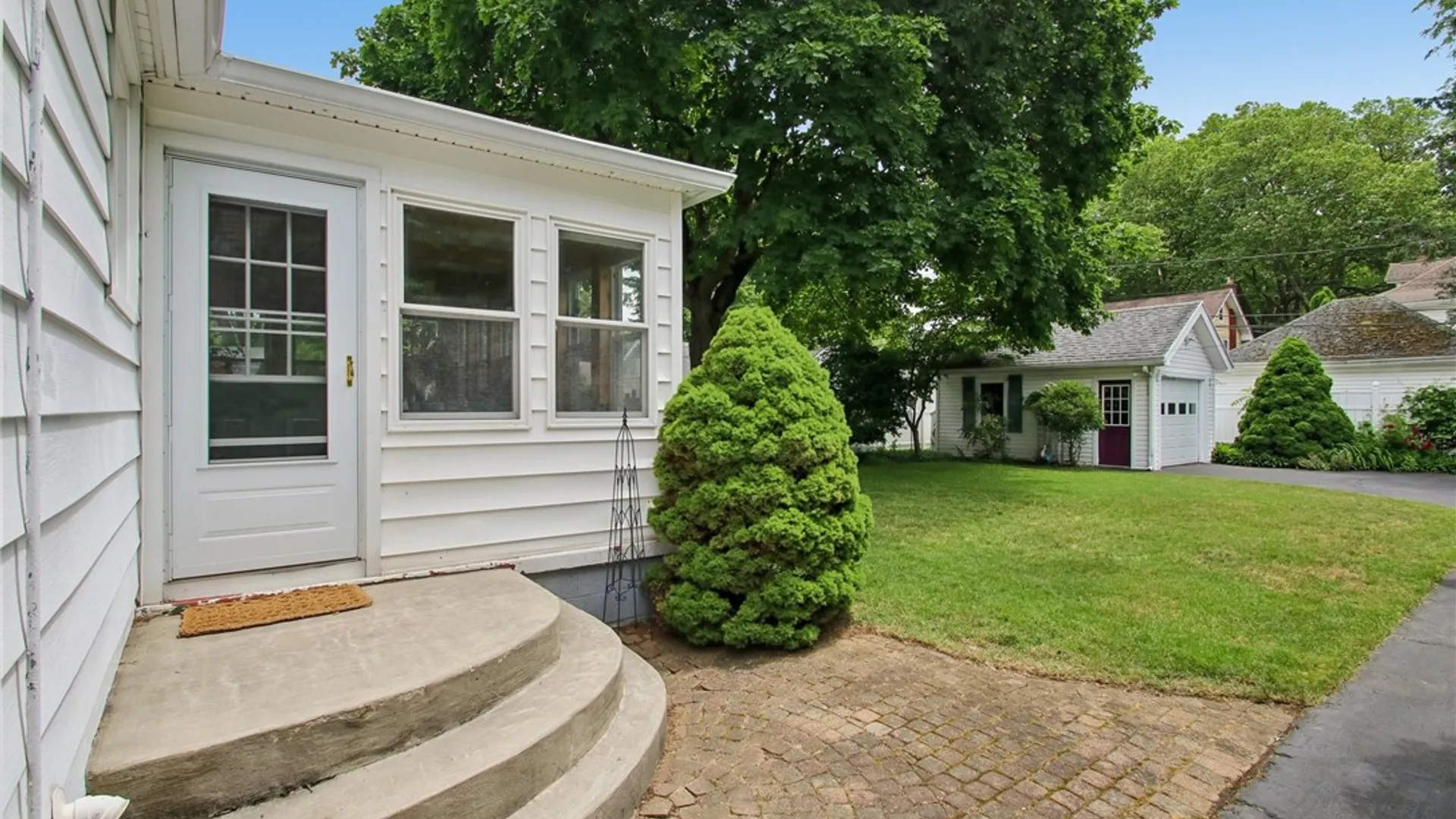 Property at 390 Winona Boulevard, Irondequoit, NY 14617 32