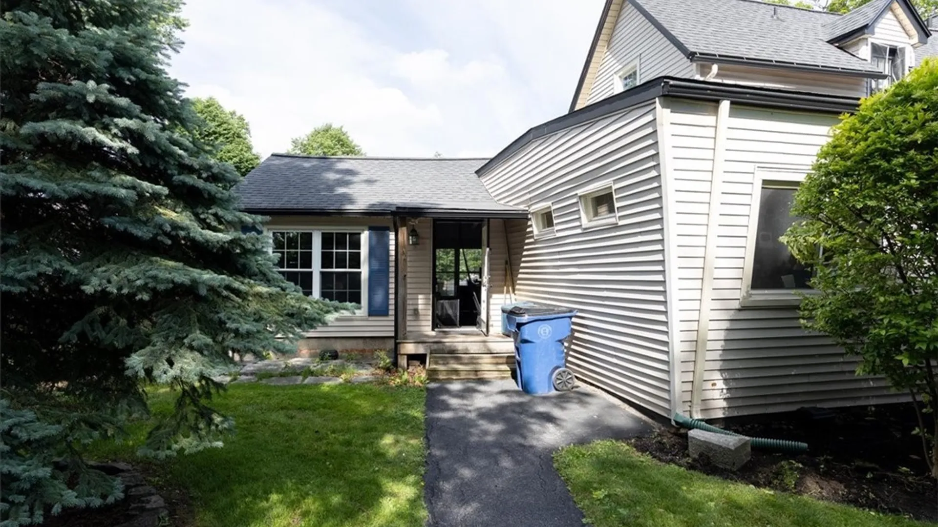Property at 22 Lafayette Boulevard, Amherst, NY 14221 30