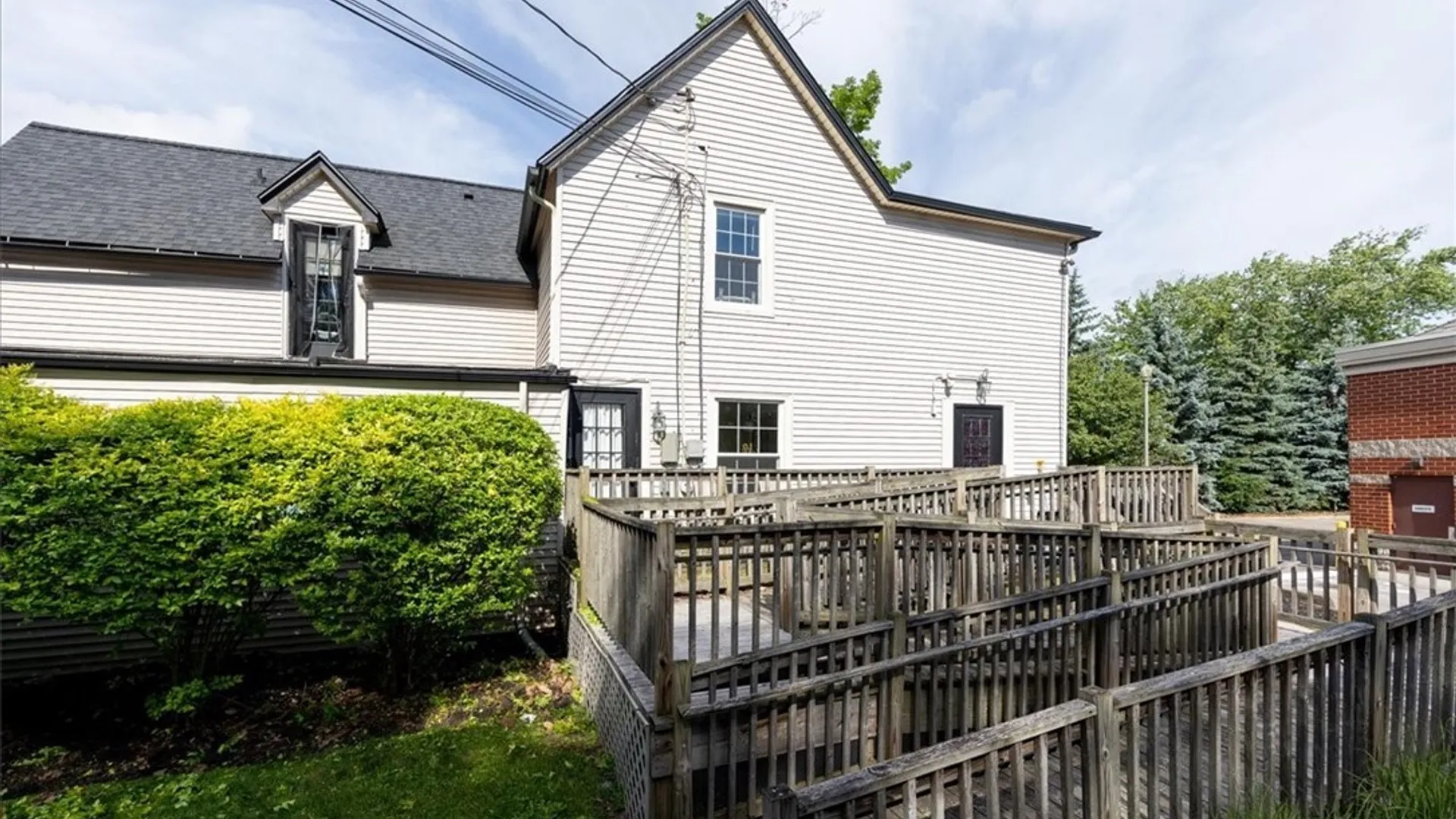 Property at 22 Lafayette Boulevard, Amherst, NY 14221 31