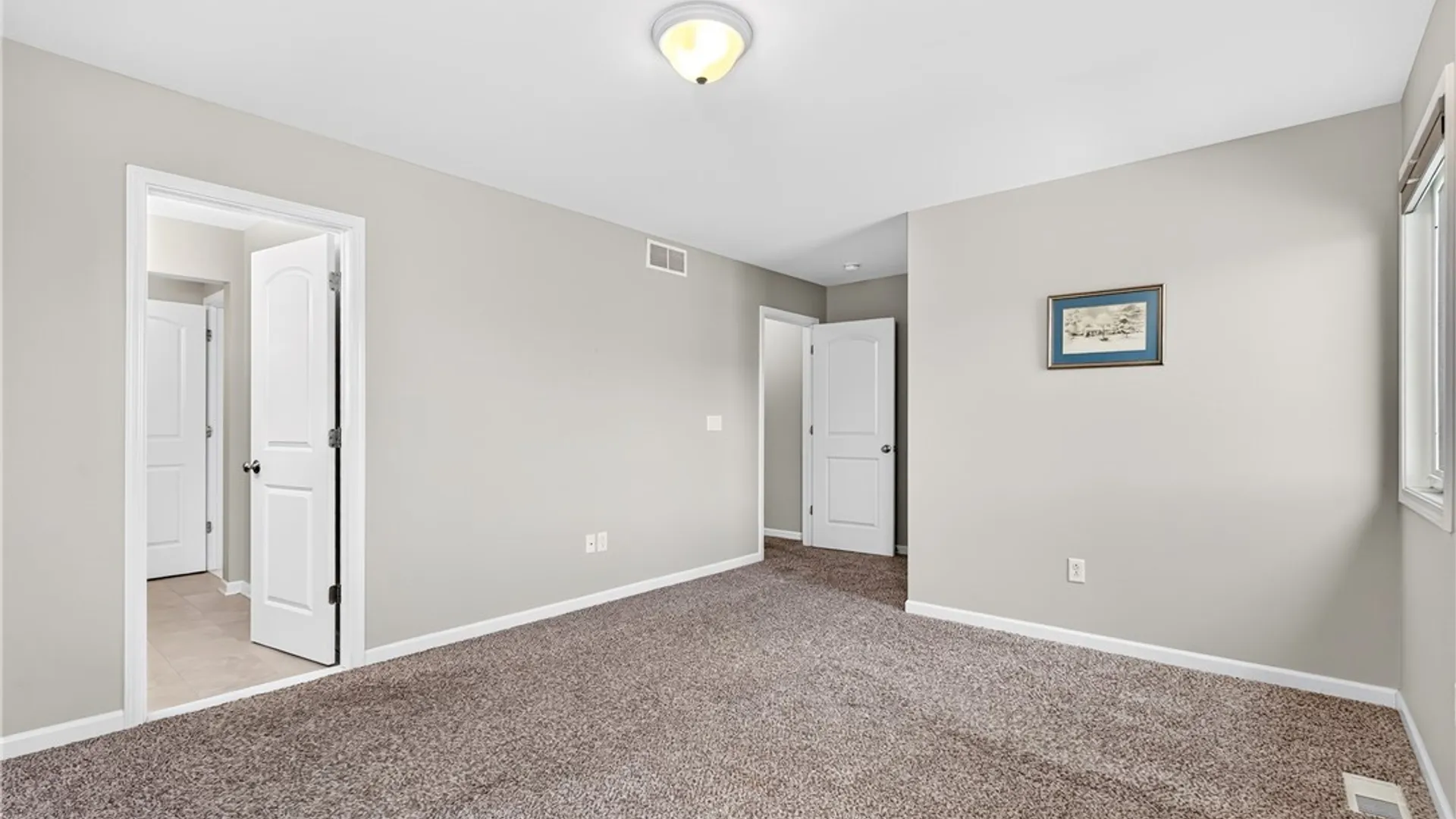 Property at 28 Cumberland St, Lancaster, NY 14086 17