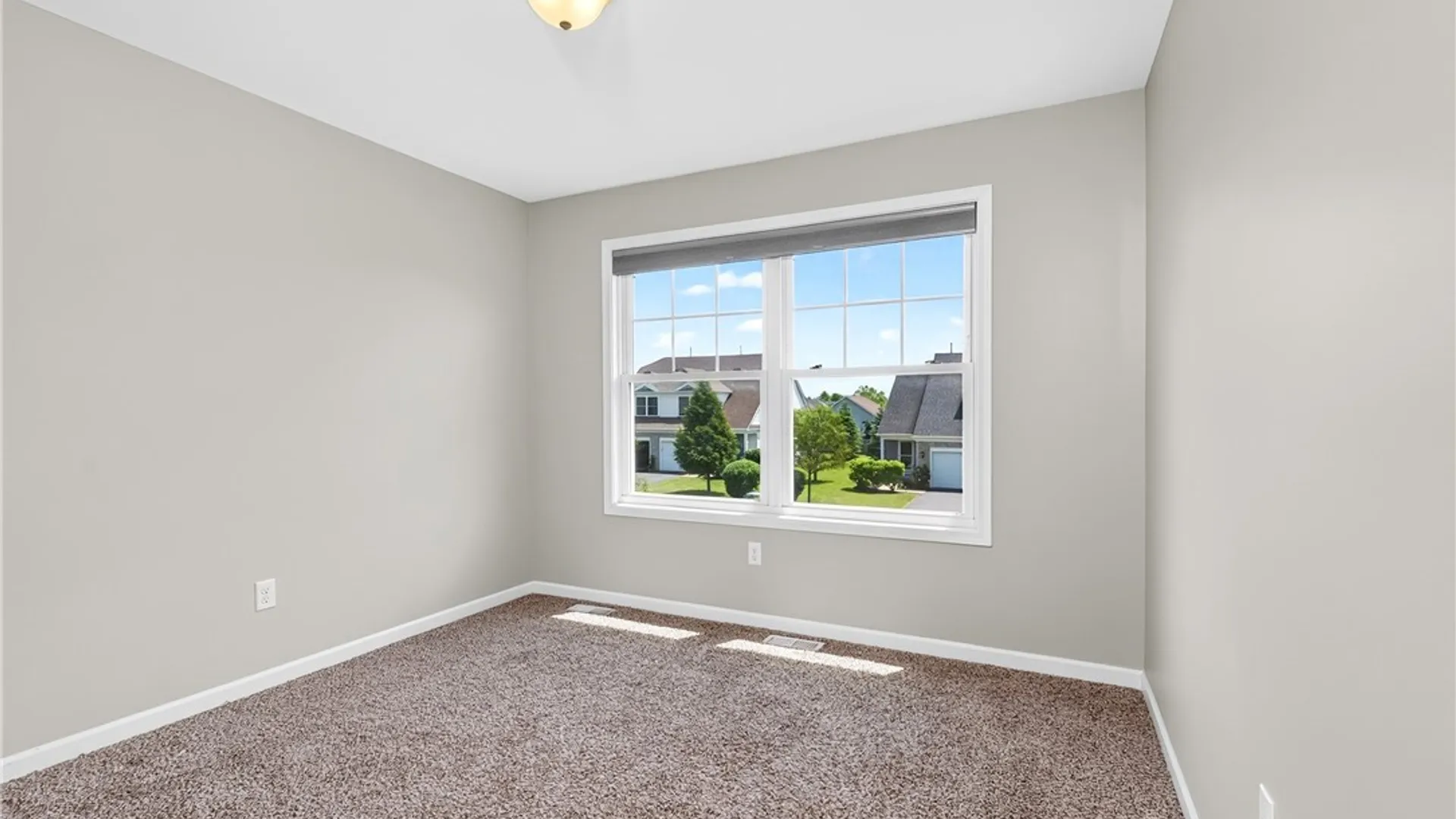 Property at 28 Cumberland St, Lancaster, NY 14086 23