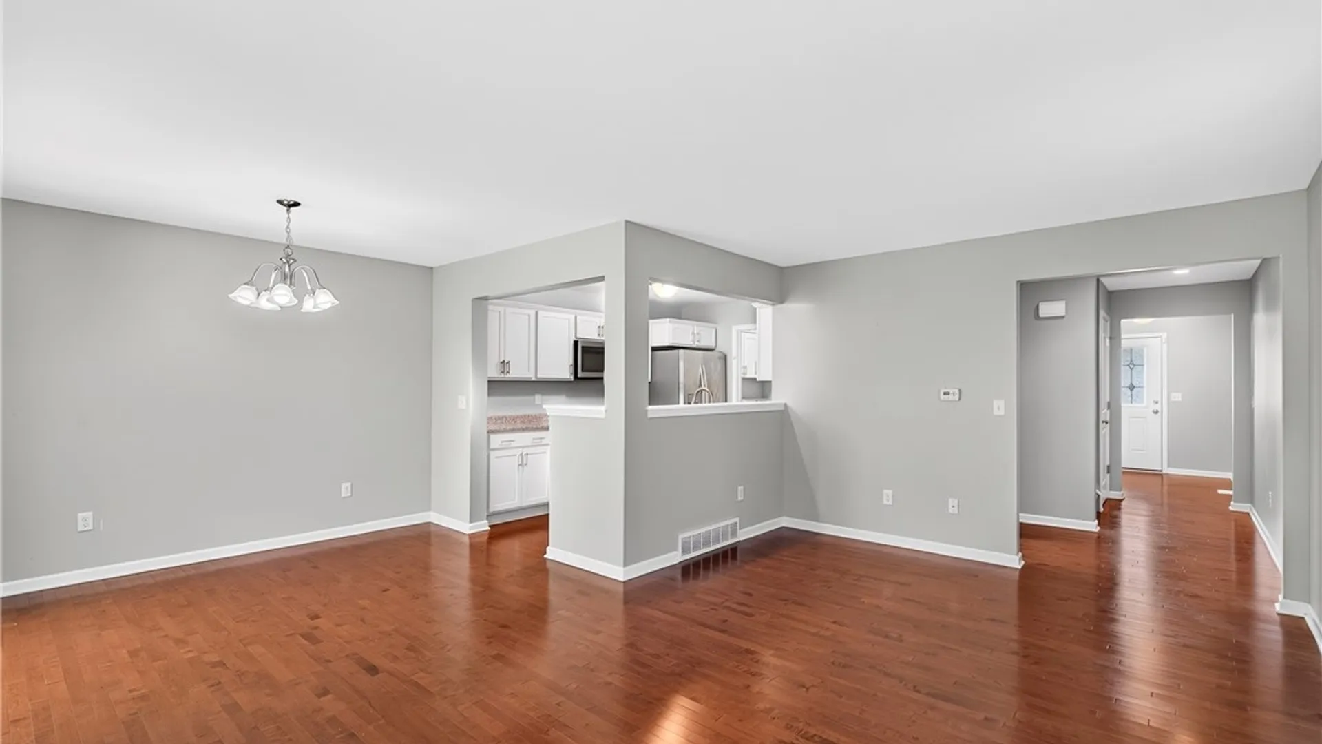 Property at 28 Cumberland St, Lancaster, NY 14086 6