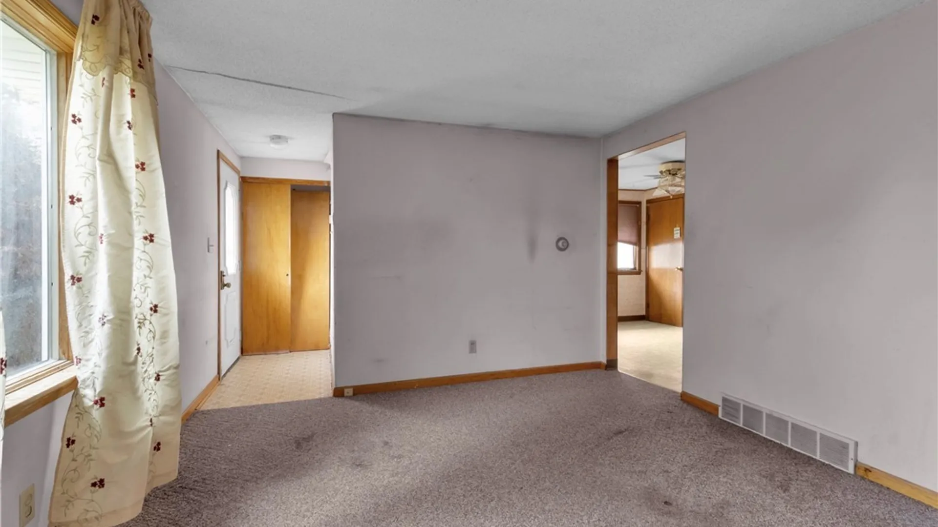 Property at 436 Weimar Street, Buffalo, NY 14206 12