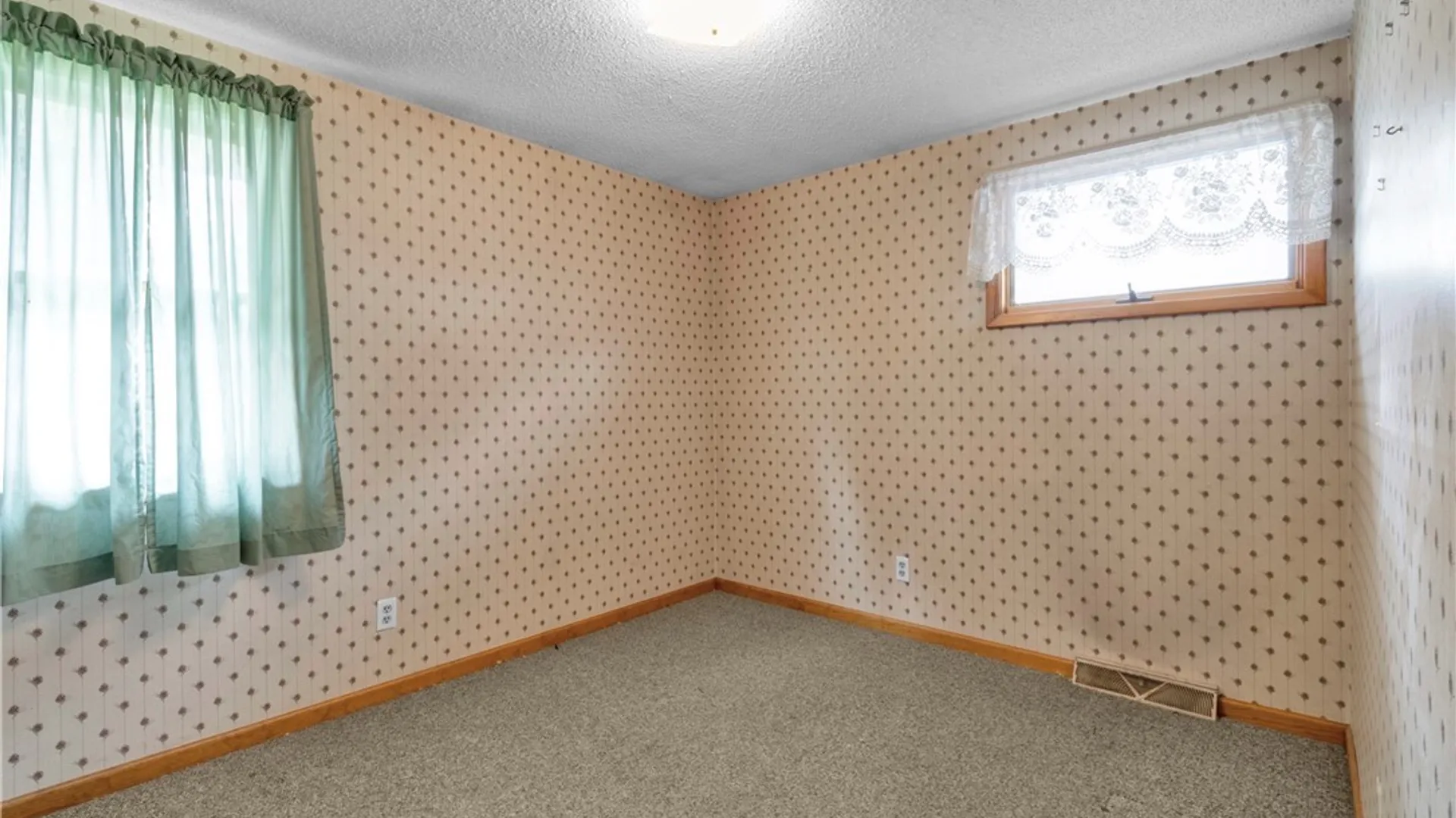 Property at 436 Weimar Street, Buffalo, NY 14206 20