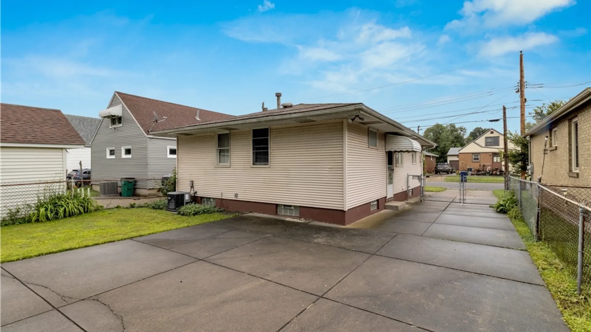Property at 436 Weimar Street, Buffalo, NY 14206 7