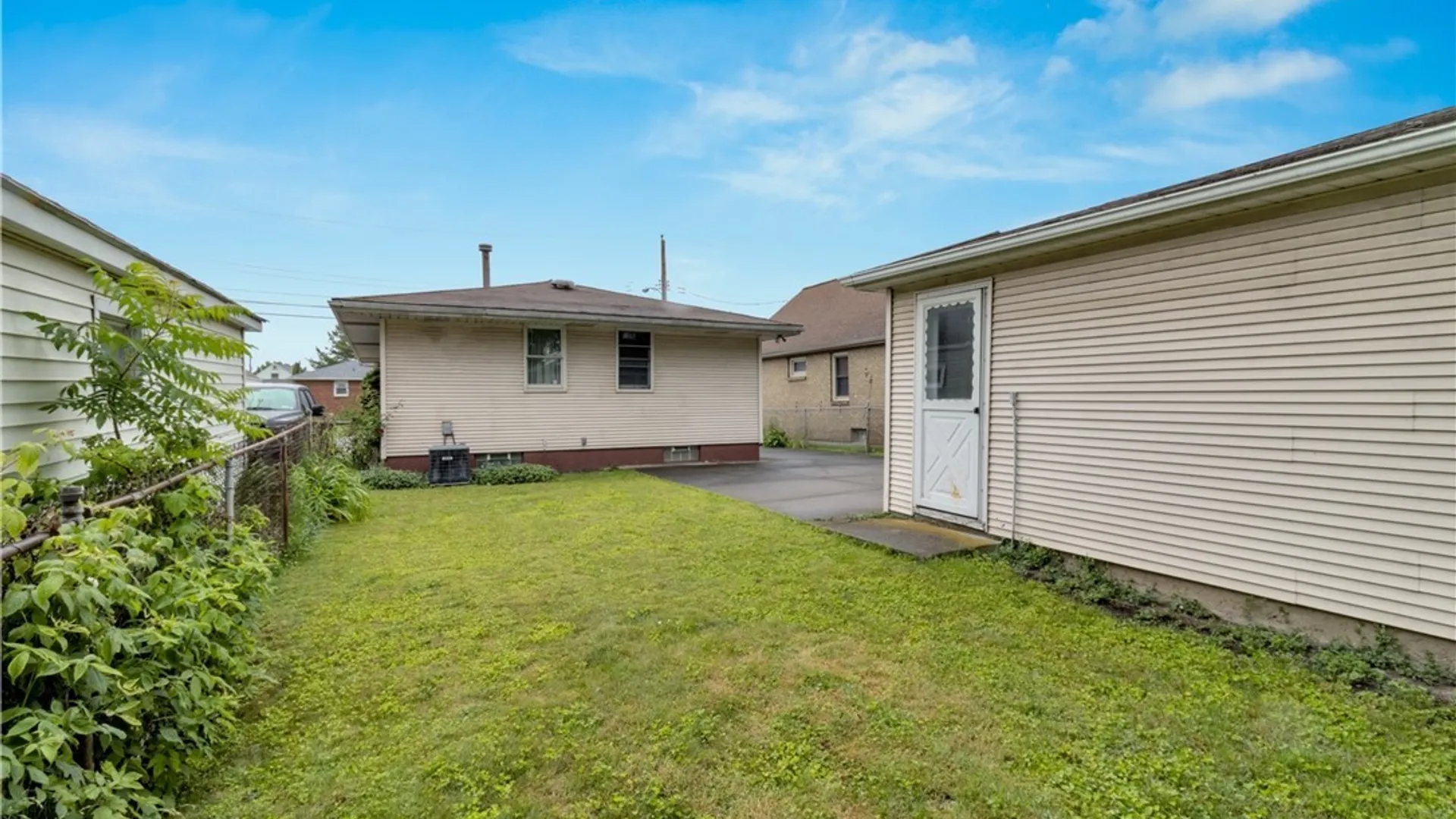 Property at 436 Weimar Street, Buffalo, NY 14206 8
