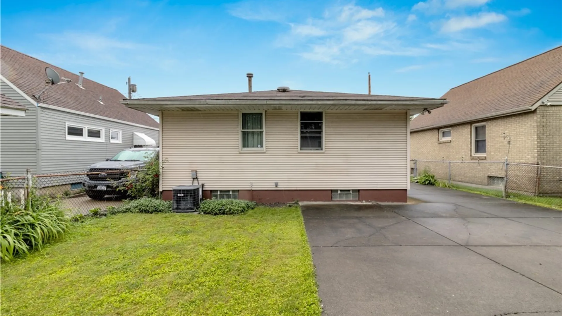 Property at 436 Weimar Street, Buffalo, NY 14206 9