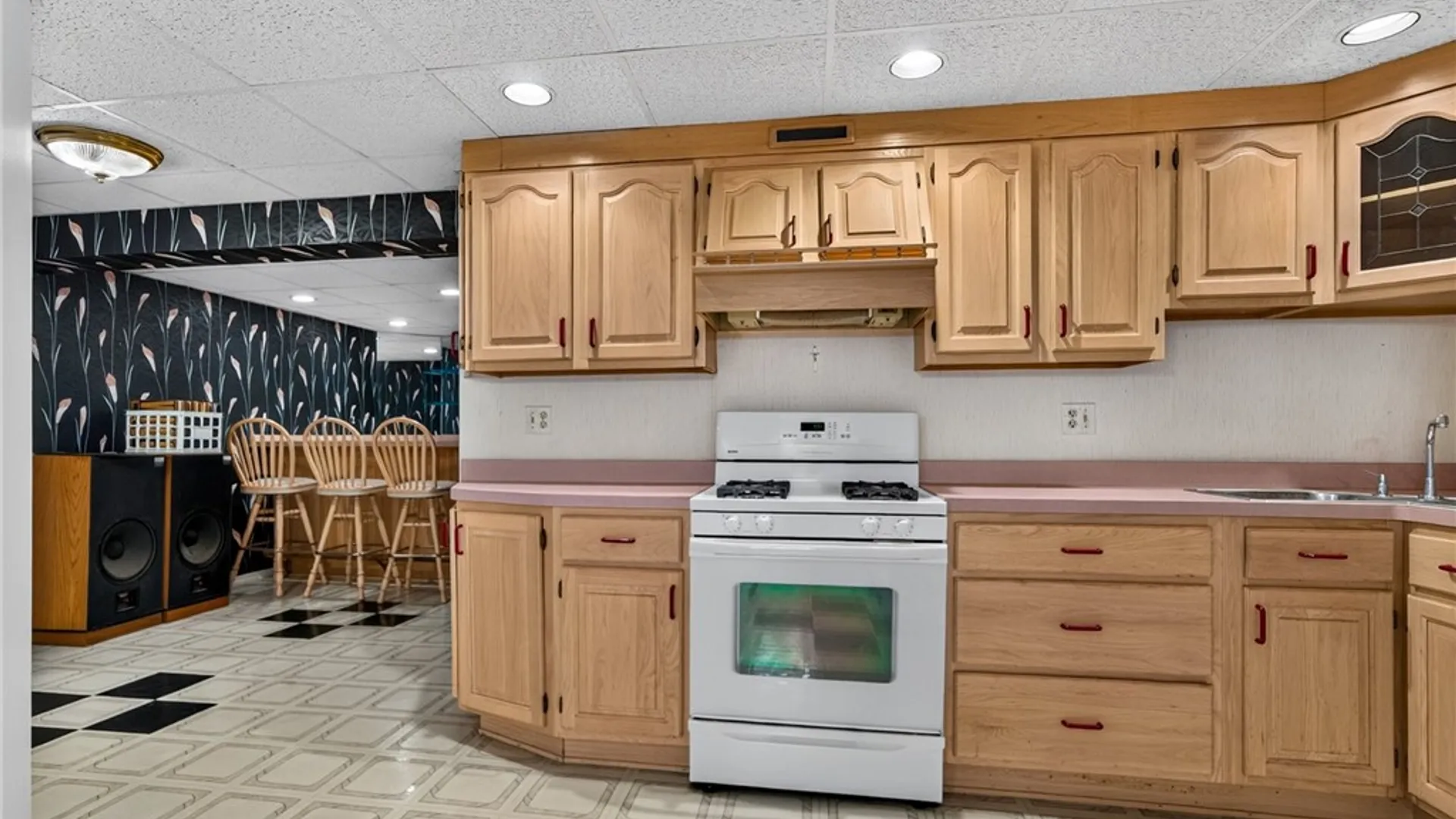 Property at 260 White Rabbit Trail, Greece, NY 14612 39