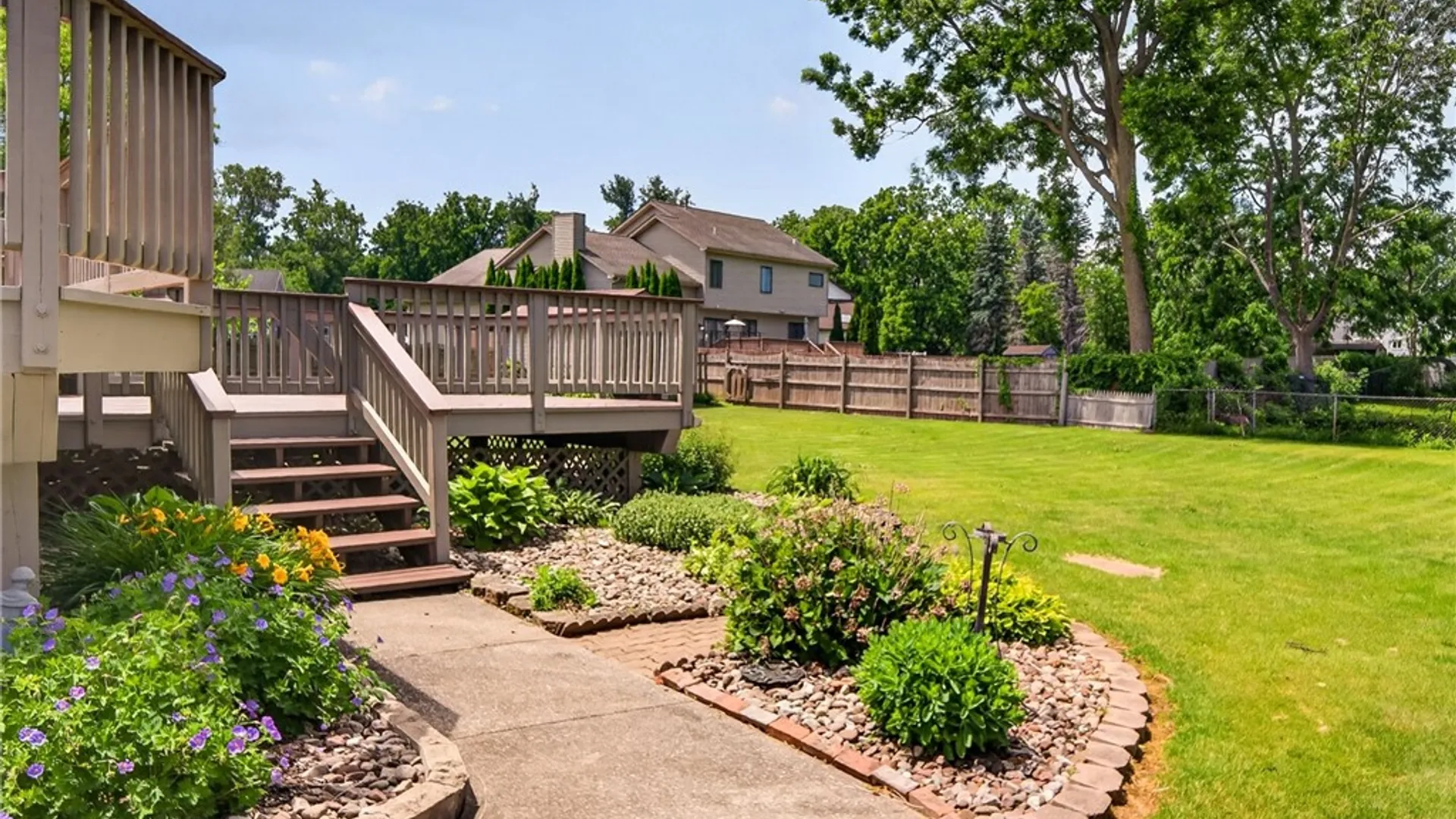 Property at 260 White Rabbit Trail, Greece, NY 14612 48