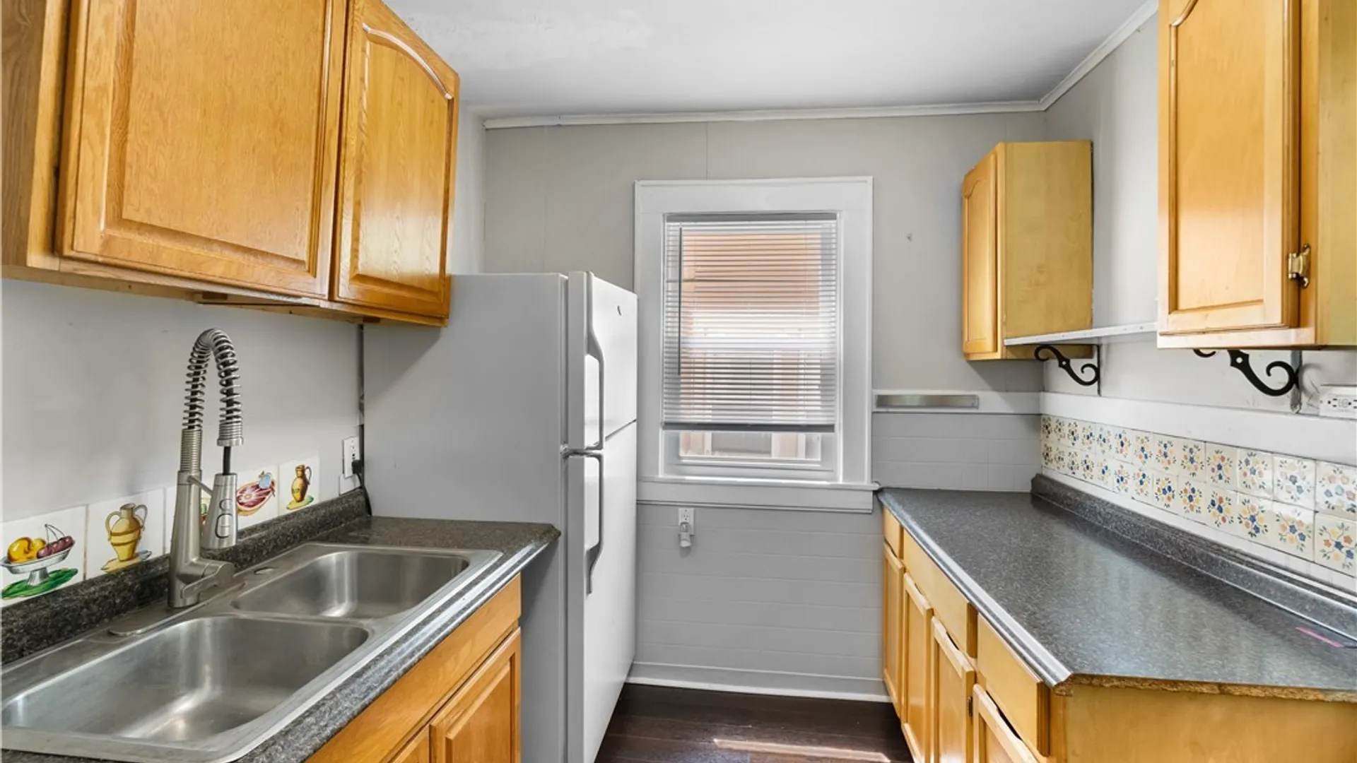 Property at 158 Baldwin Ave, Syracuse, NY 13205 11