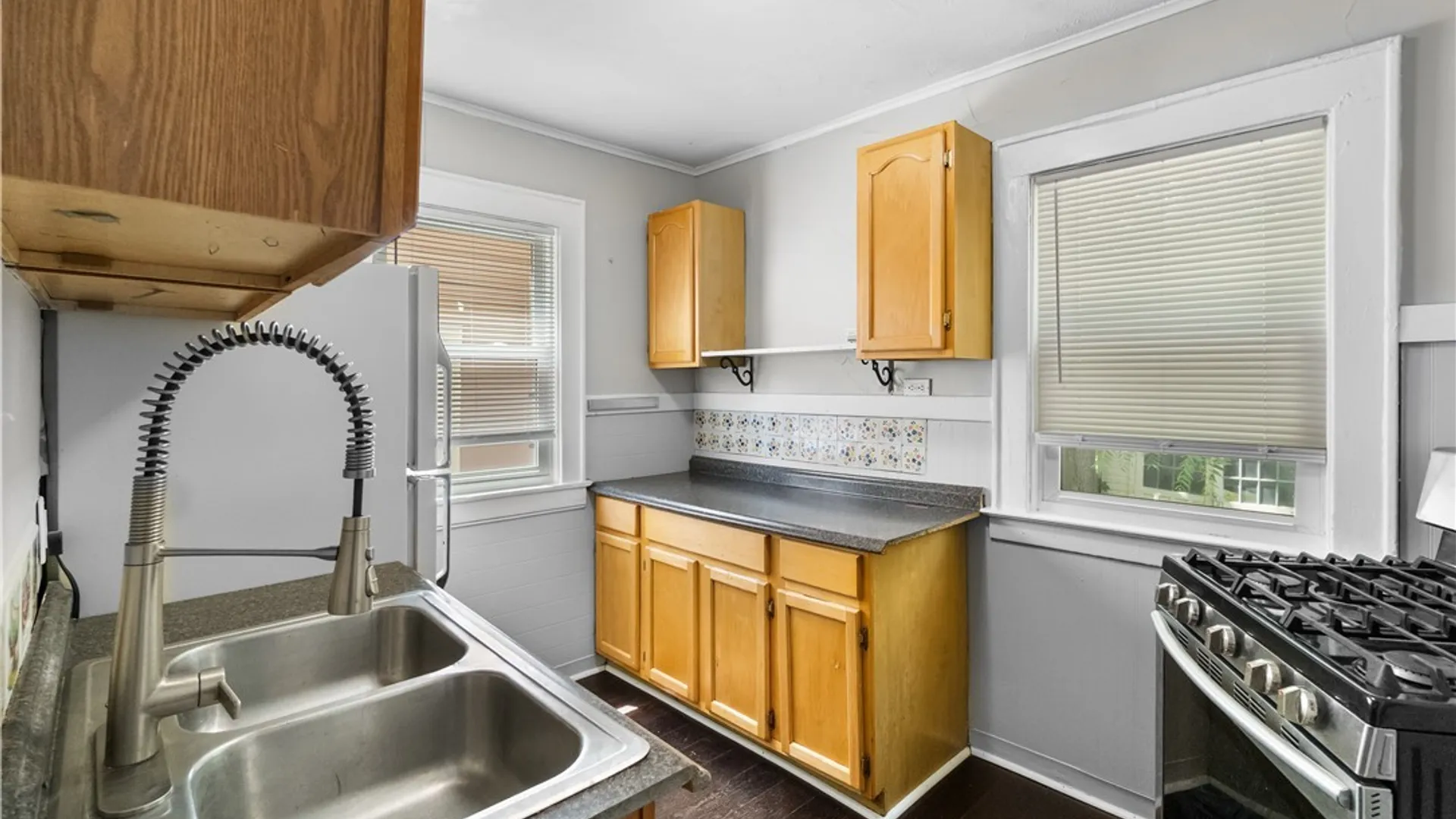 Property at 158 Baldwin Ave, Syracuse, NY 13205 12