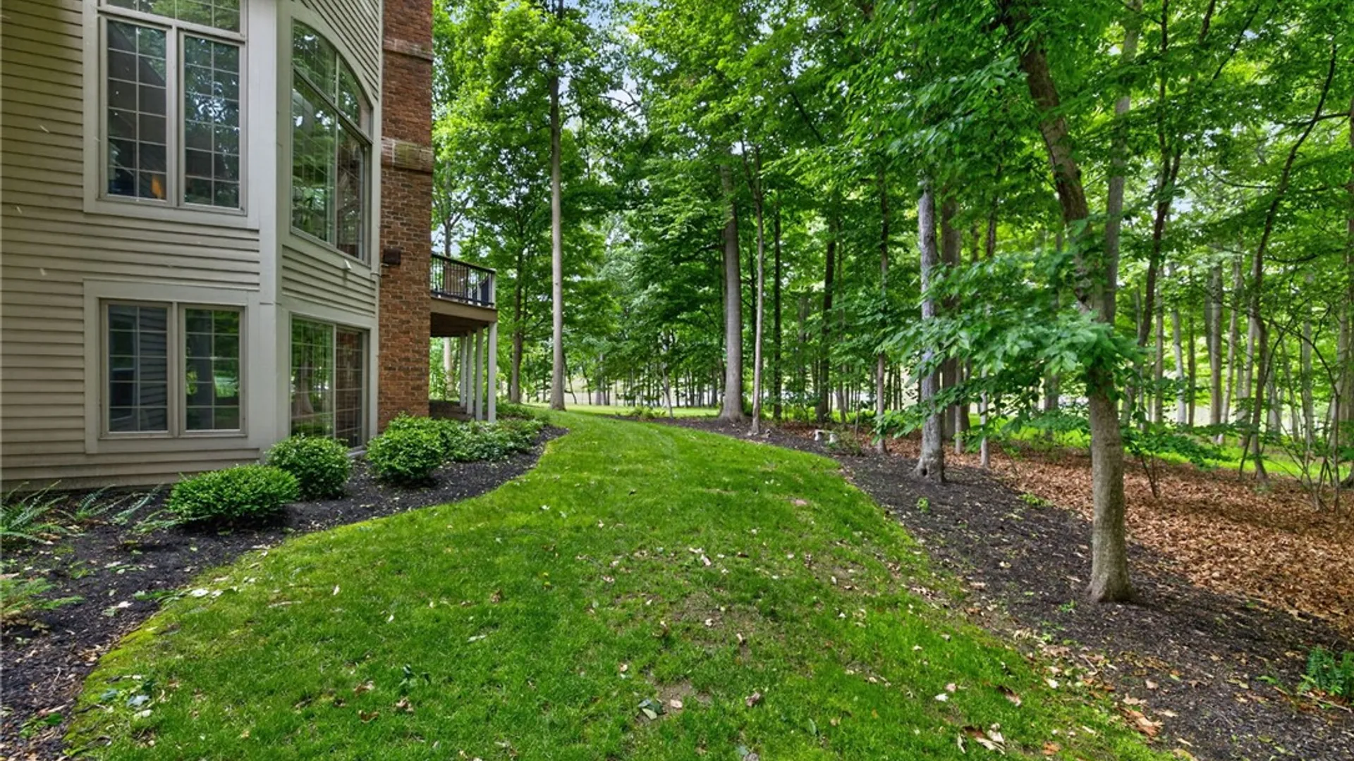 Property at 12 Buck Thorn Run, Victor, NY 14564 42