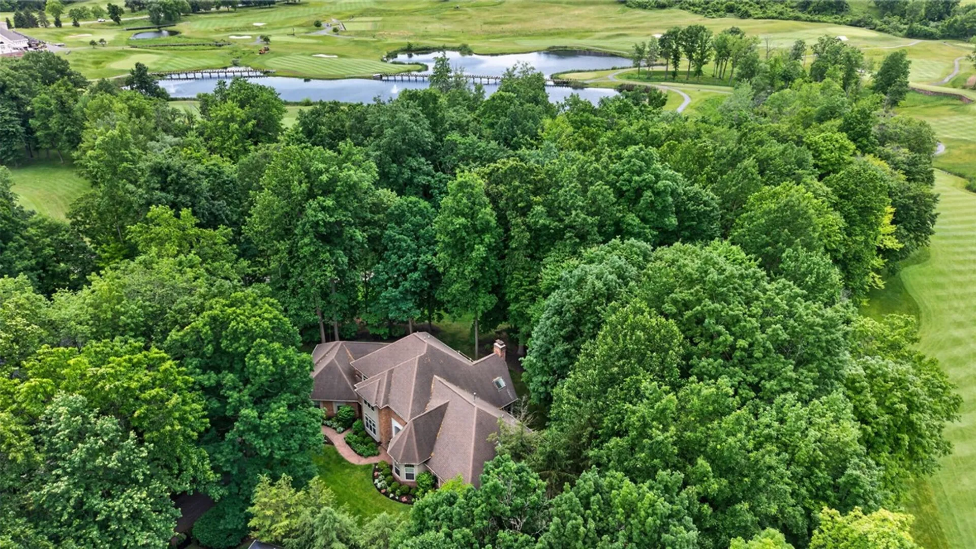 Property at 12 Buck Thorn Run, Victor, NY 14564 46