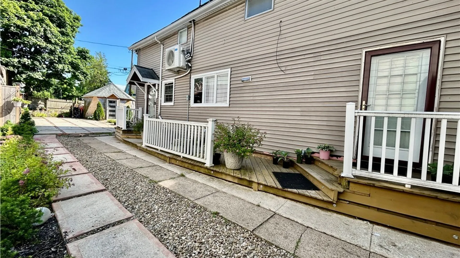 Property at 113 Massachusetts Avenue, Buffalo, NY 14213 23