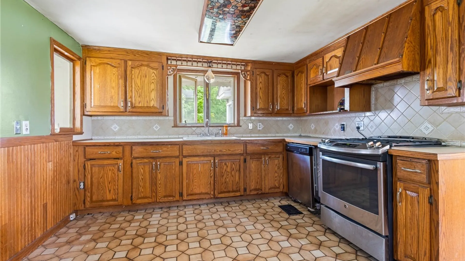 Property at 9283 S Street Road, Leroy, NY 14482 2