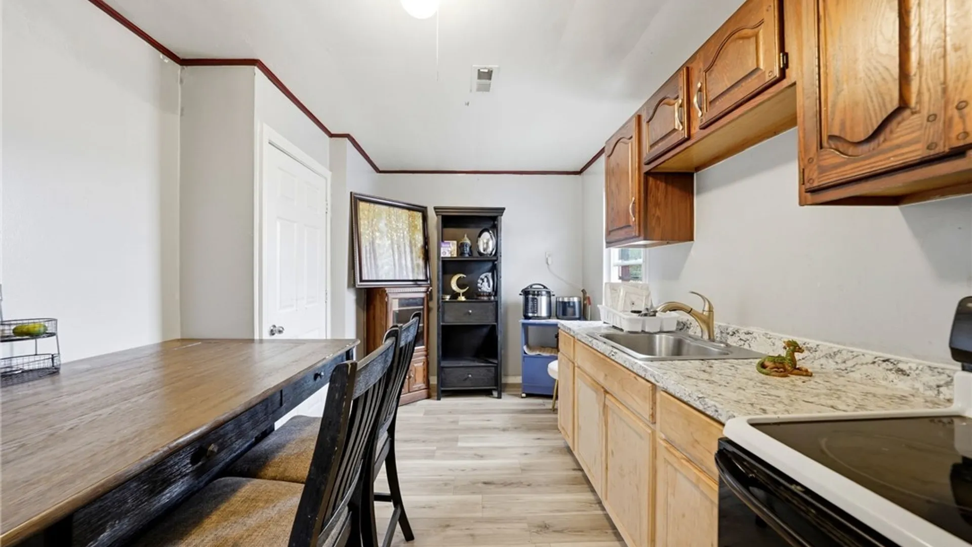 Property at 577 Ontario Street, Buffalo, NY 14207 28