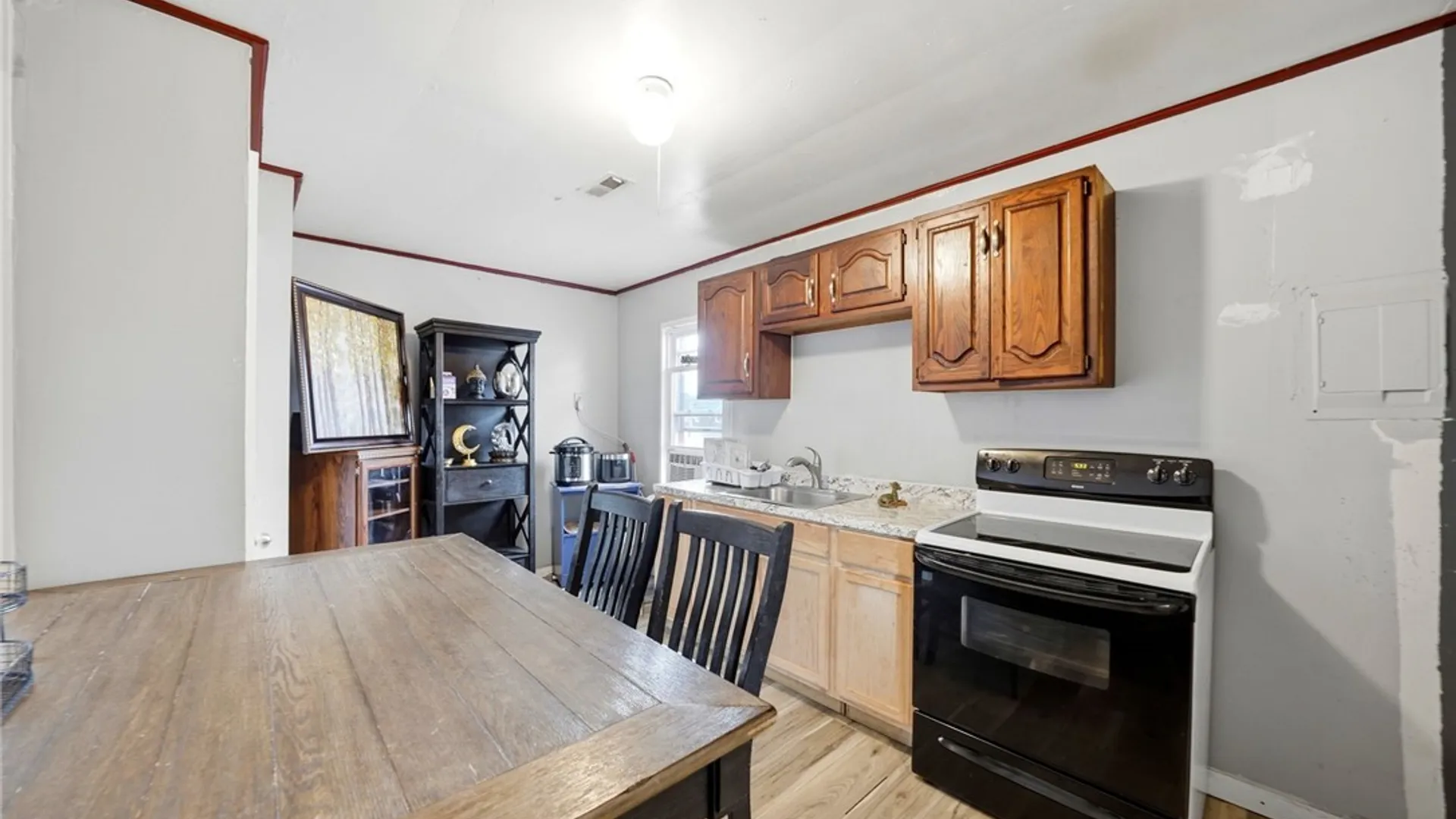 Property at 577 Ontario Street, Buffalo, NY 14207 30