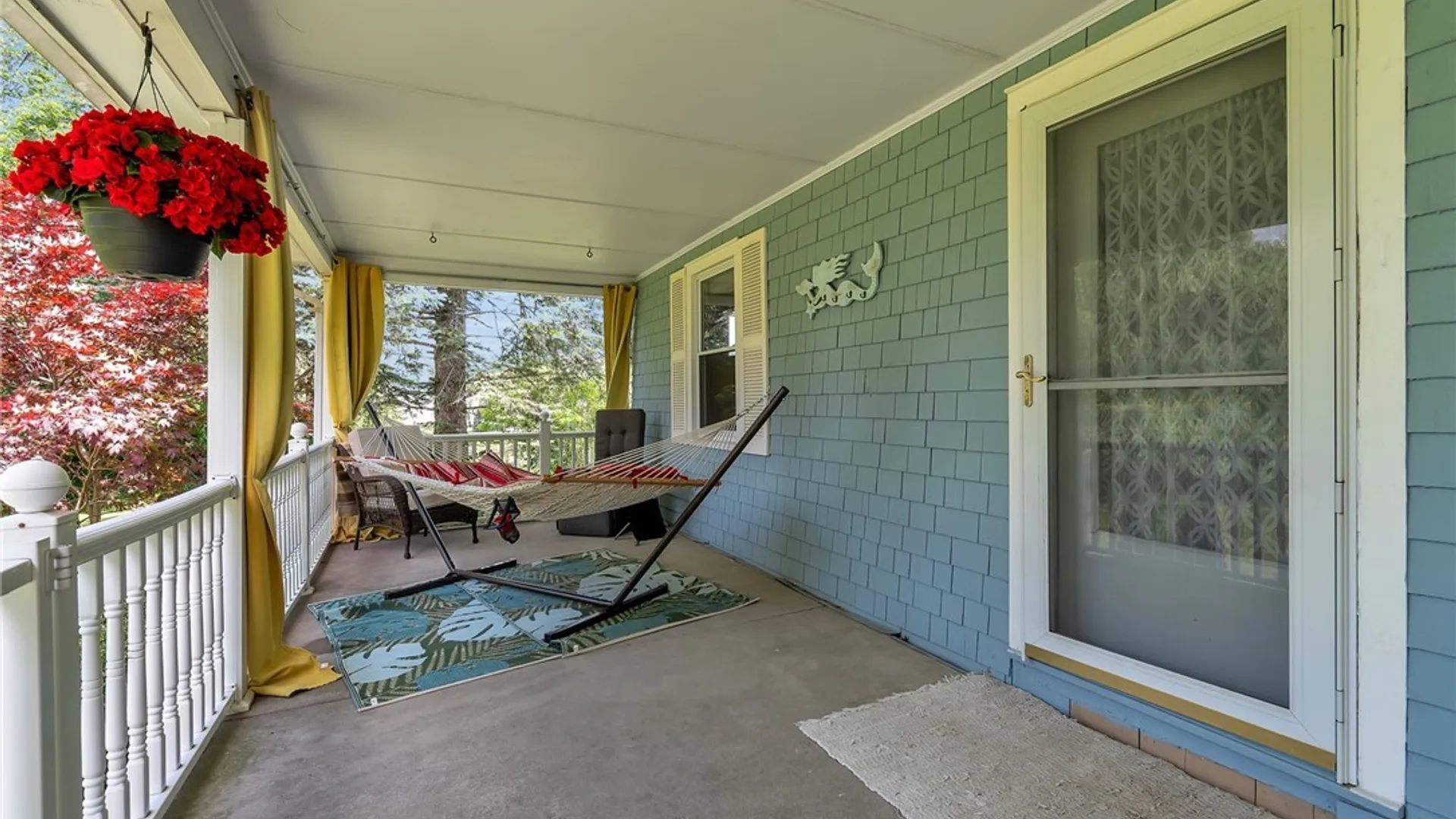 Property at 720 Aurora Street, Lancaster, NY 14086 4