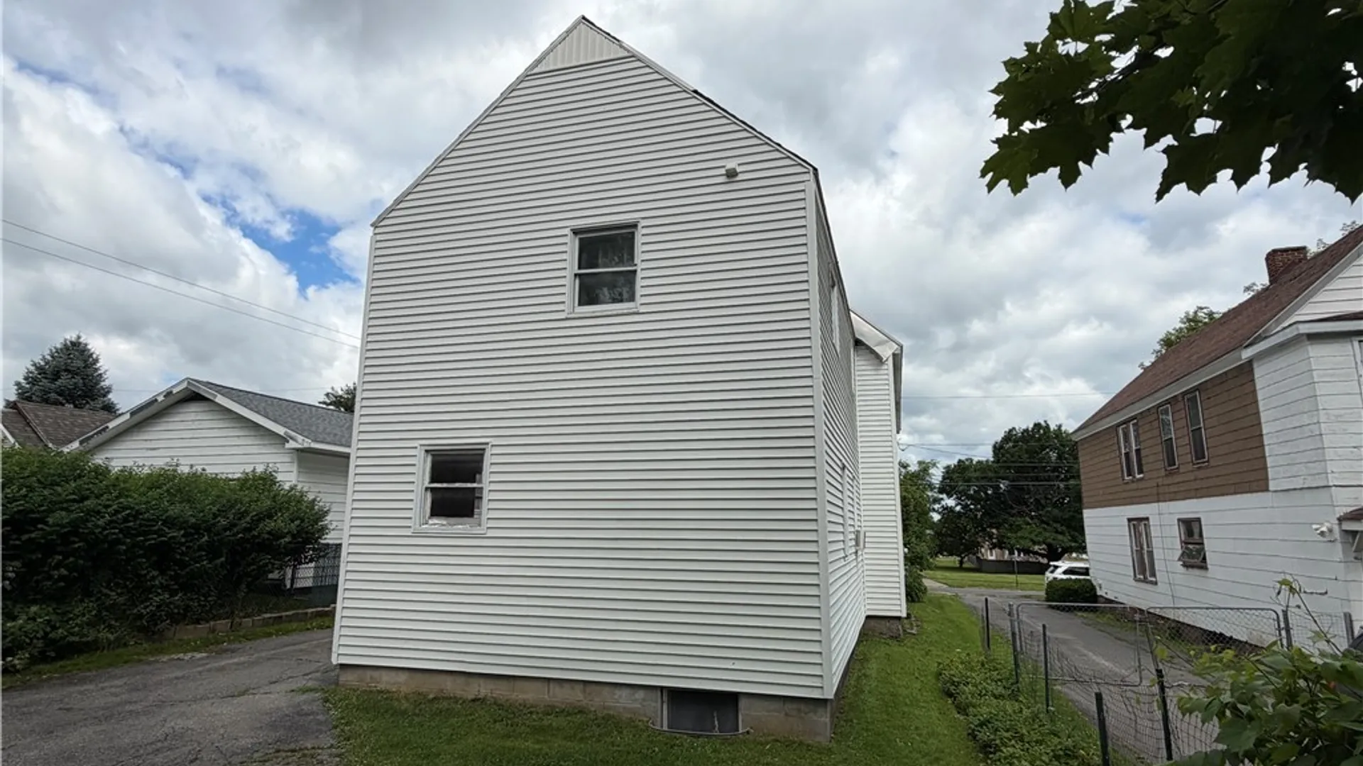 Property at 1127 Jefferson Avenue, Utica, NY 13501 17