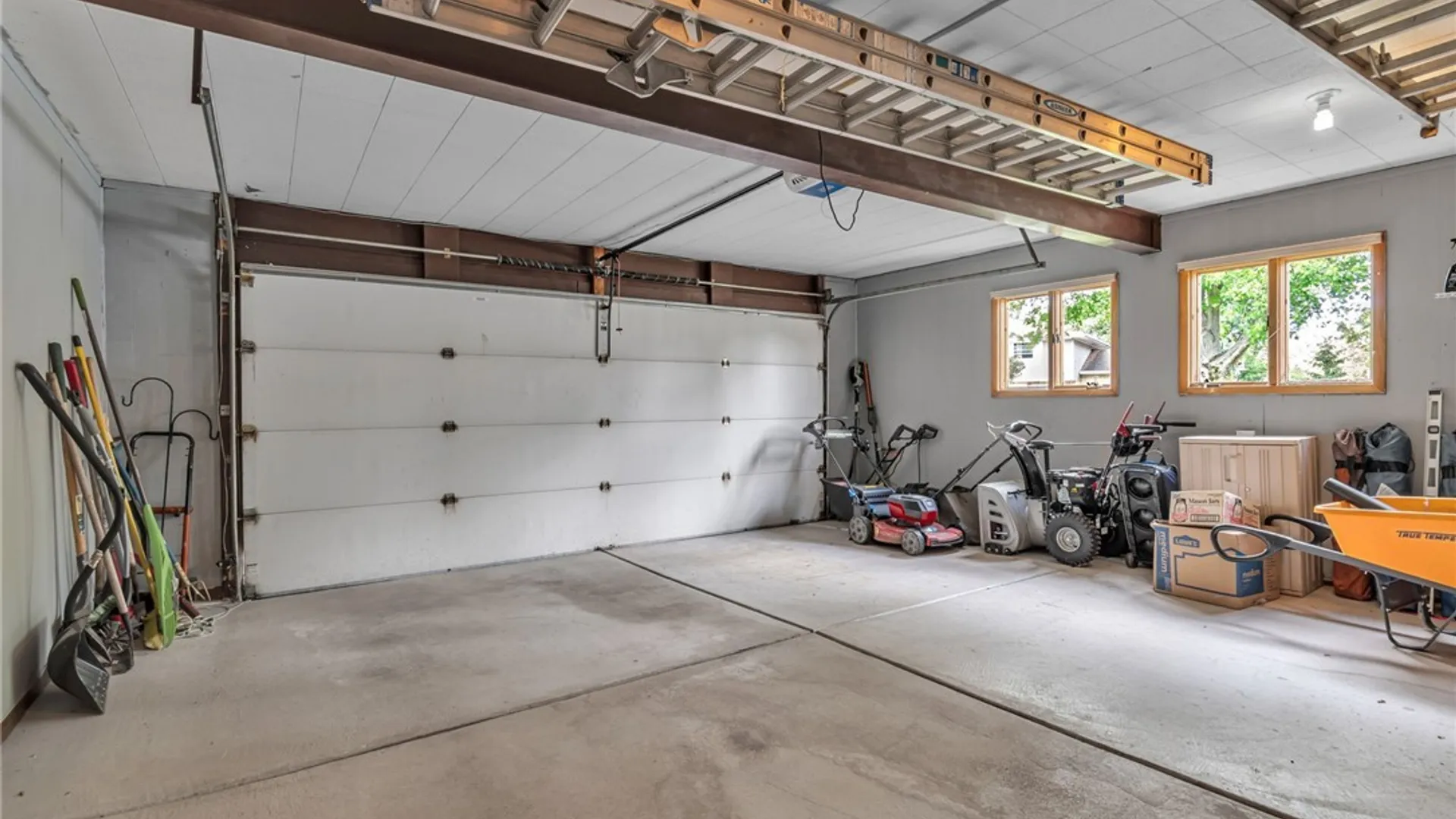 Property at 15 Willow Drive, West Seneca, NY 14224 46