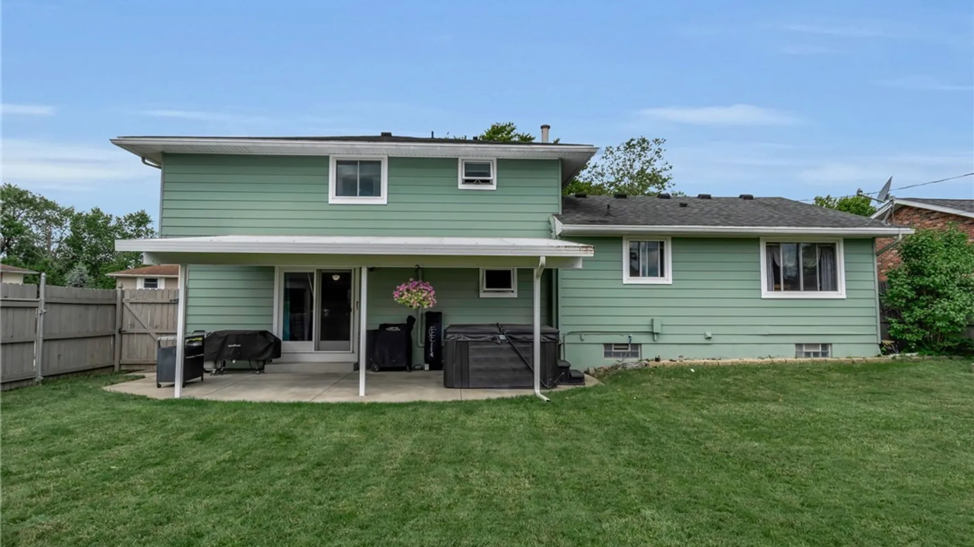 Property at 15 Willow Drive, West Seneca, NY 14224 48