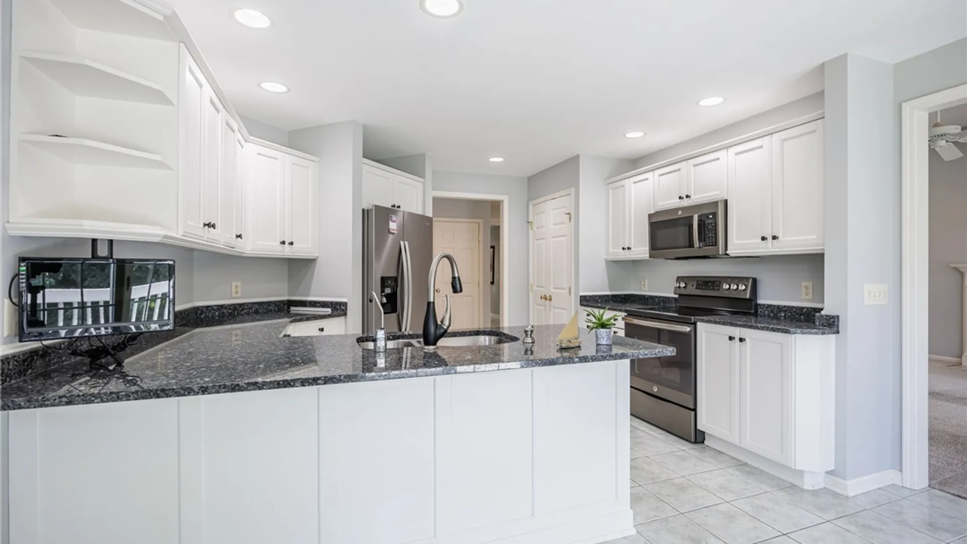 Property at 107 Cuddy Court, Webster, NY 14580 18