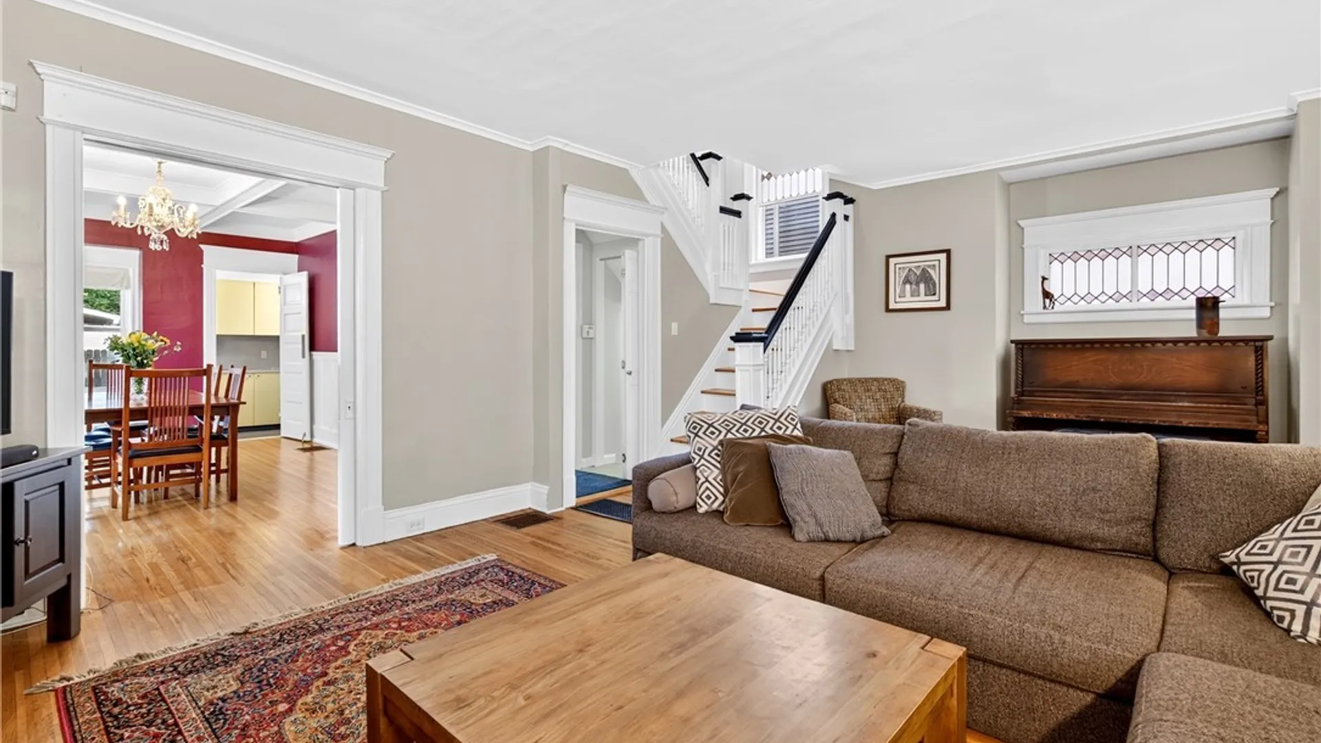 Property at 61 W Oakwood Place, Buffalo, NY 14214 11