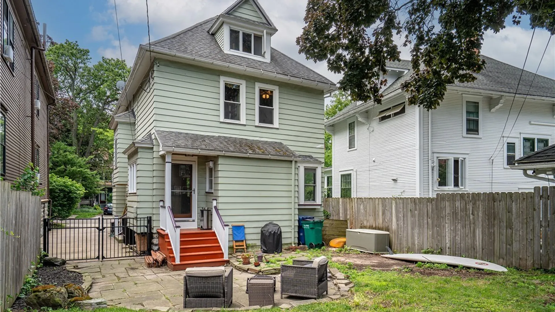 Property at 61 W Oakwood Place, Buffalo, NY 14214 35