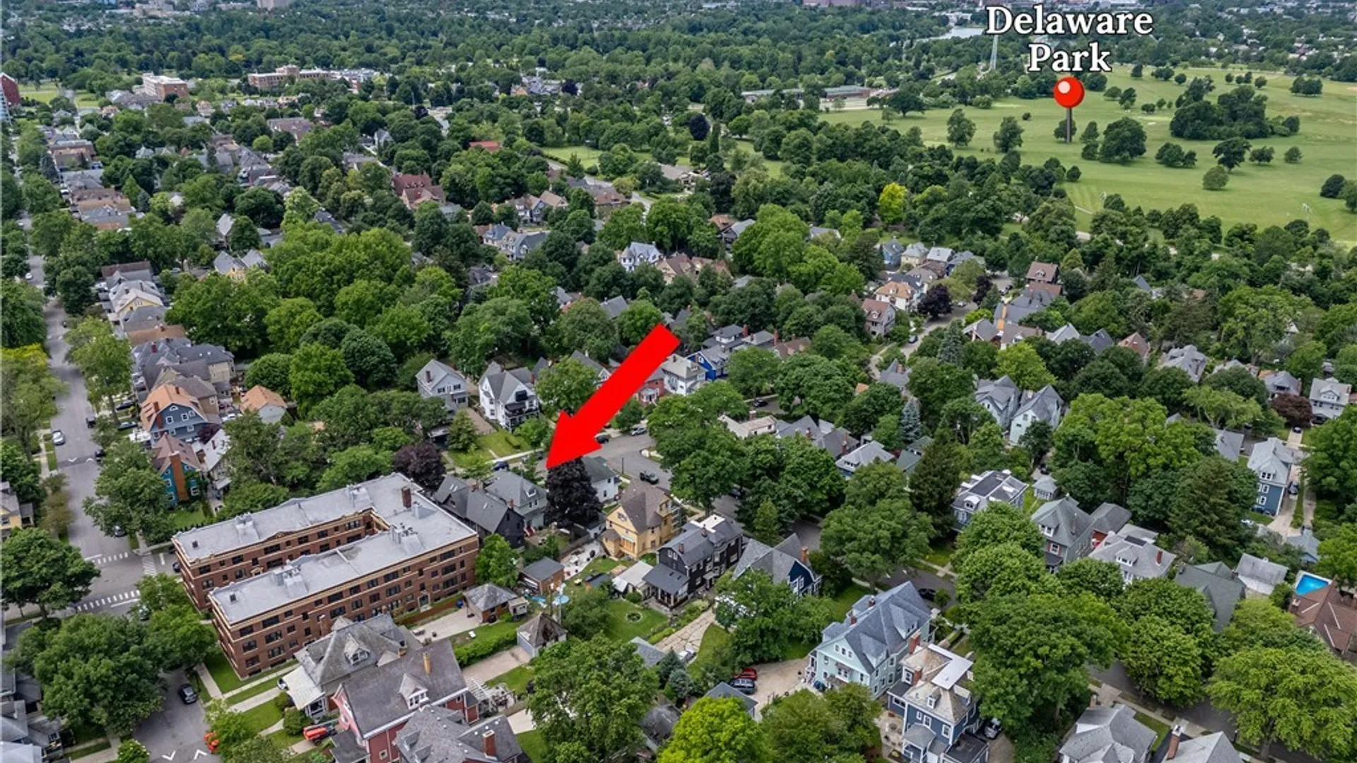 Property at 61 W Oakwood Place, Buffalo, NY 14214 44