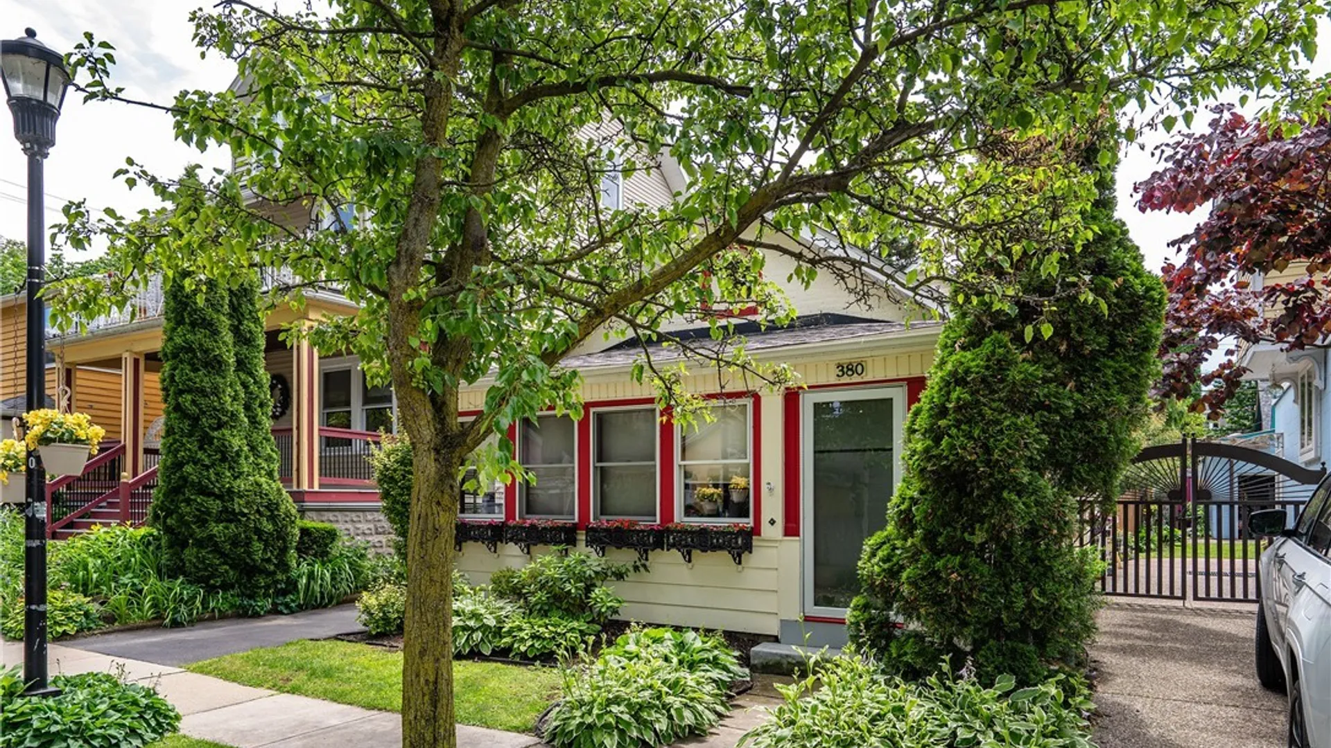 Property at 380 Summer Street, Buffalo, NY 14213 3
