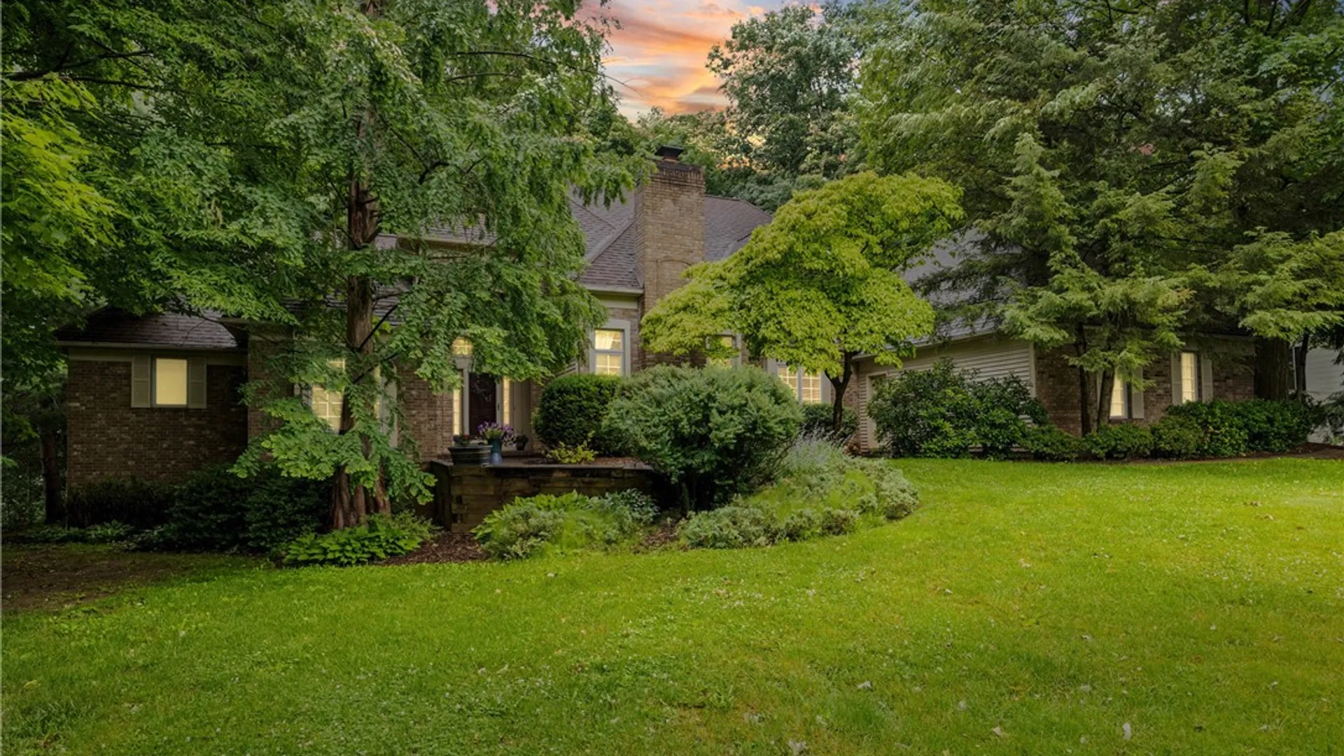 Property at 14 Barrington Hills, Pittsford, NY 14534 2