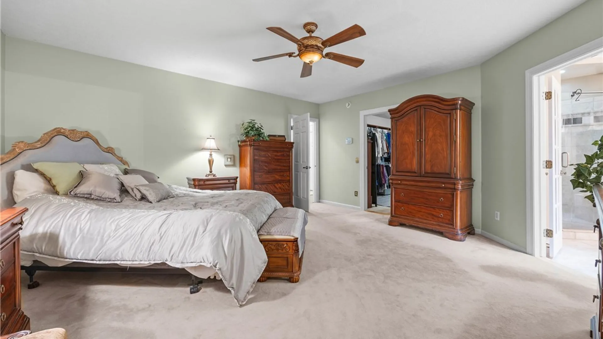 Property at 14 Barrington Hills, Pittsford, NY 14534 23