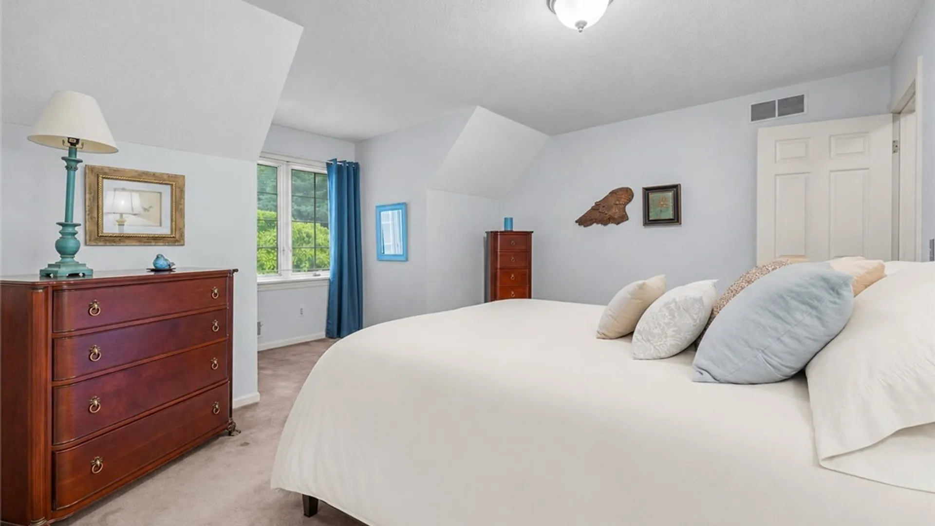 Property at 14 Barrington Hills, Pittsford, NY 14534 30