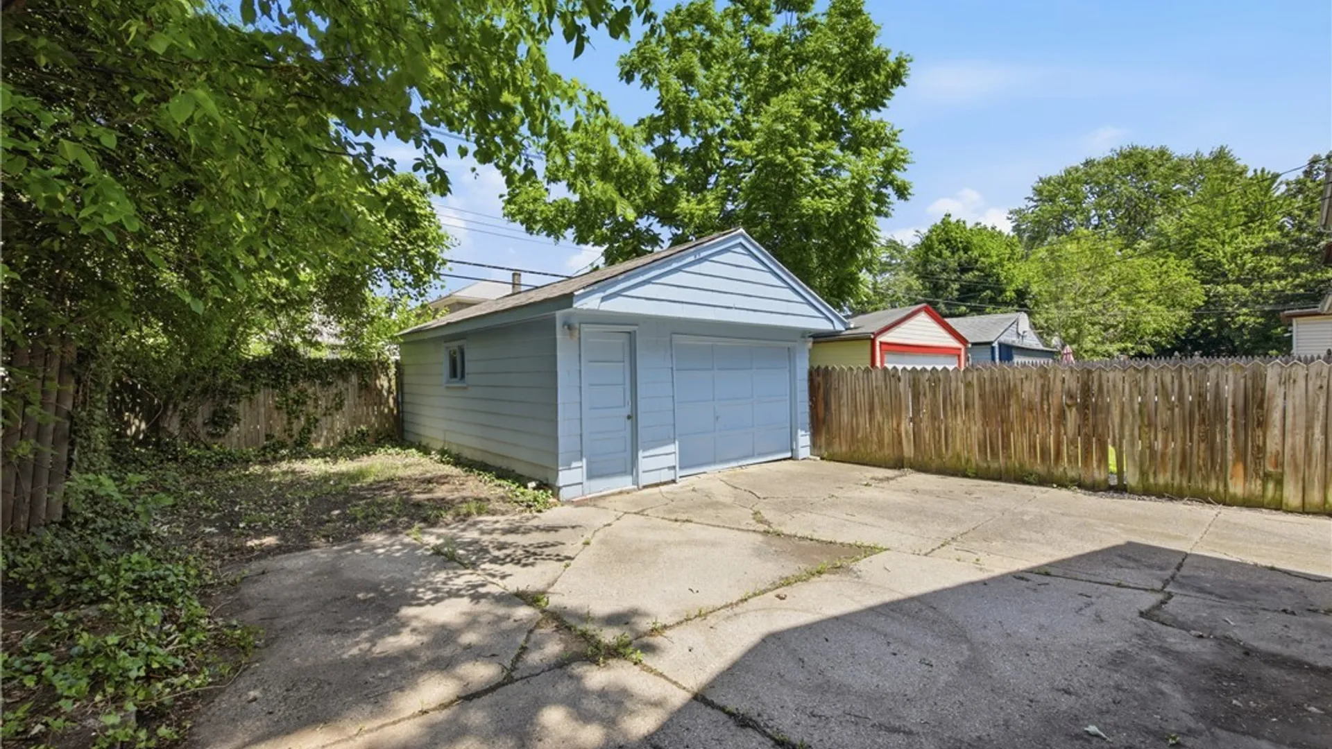 Property at 216 Sanders Road, Buffalo, NY 14216 32