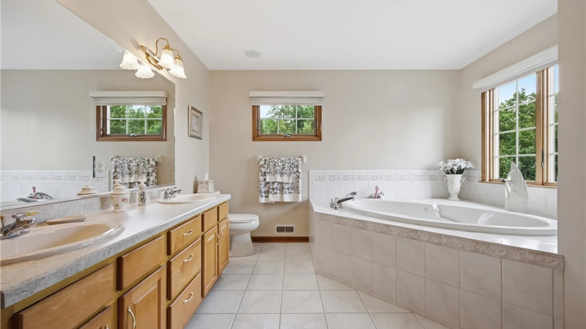Property at 6981 Pintail Court, Wheatfield, NY 14120 32