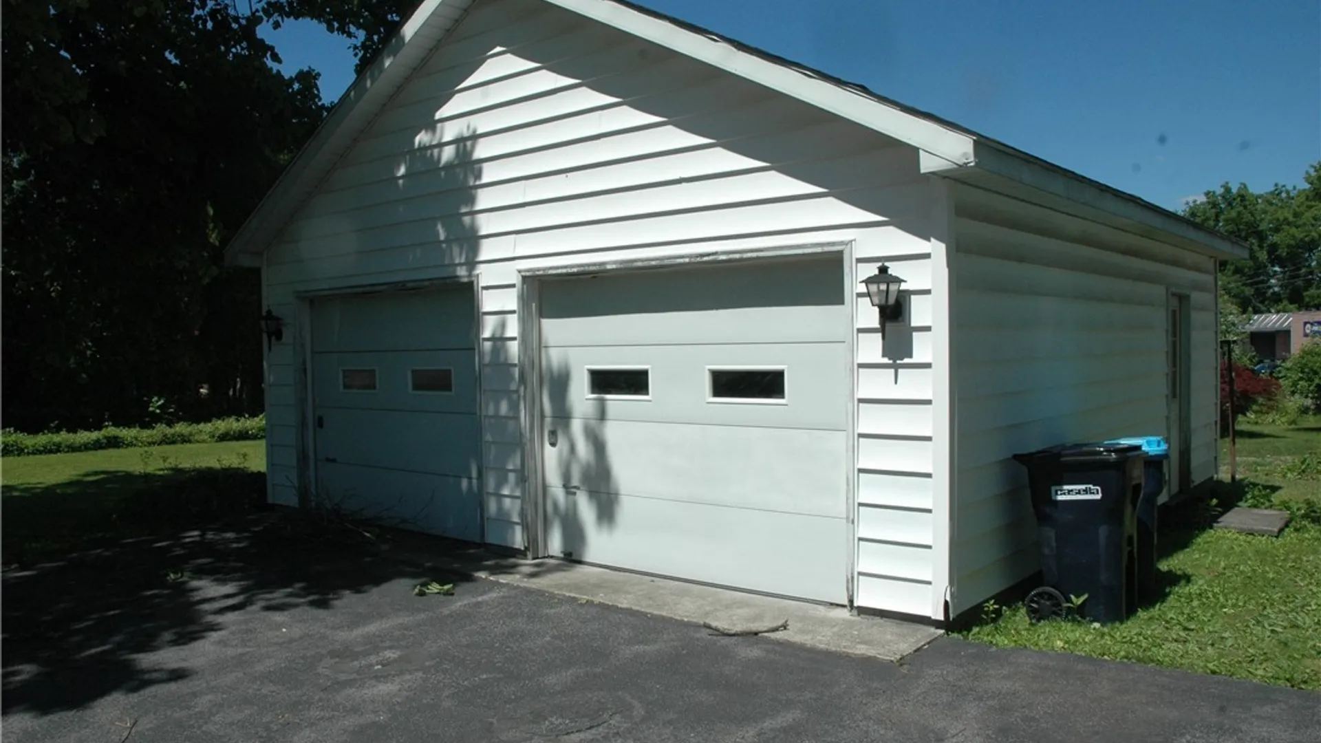 Property at 427 S Jackson Street, Batavia City, NY 14020 3