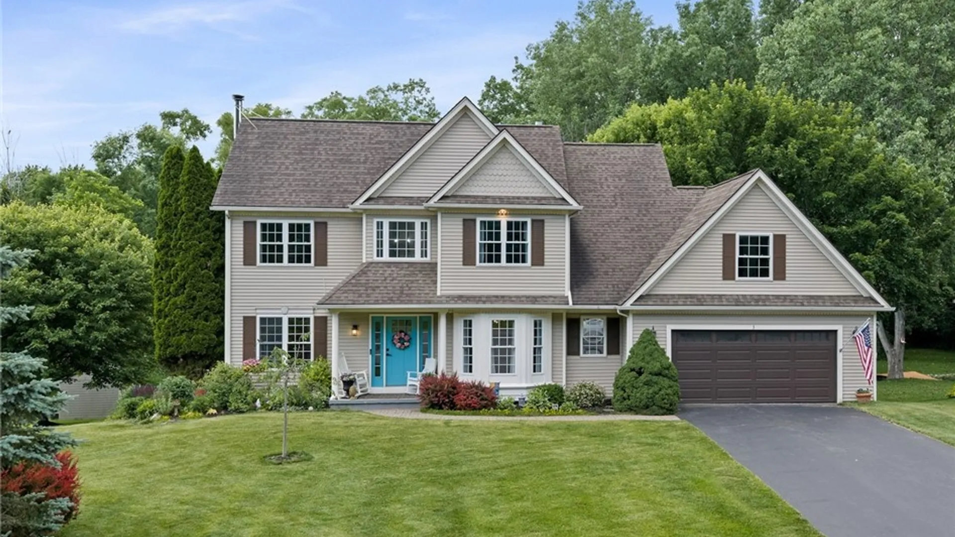 Property at 3 Brimfield Circle, Perinton, NY 14450 2