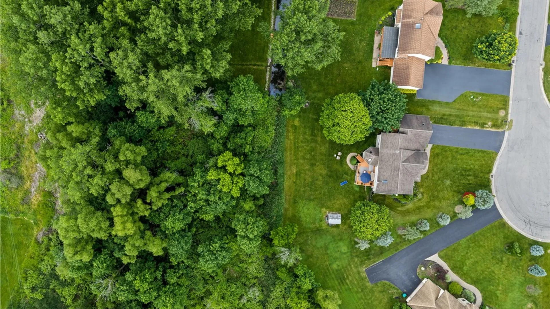 Property at 3 Brimfield Circle, Perinton, NY 14450 48
