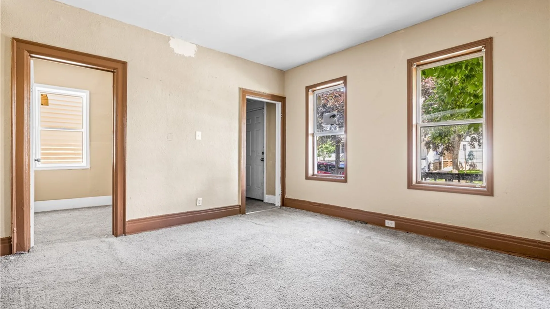 Property at 98 Howell Street, Buffalo, NY 14207 2