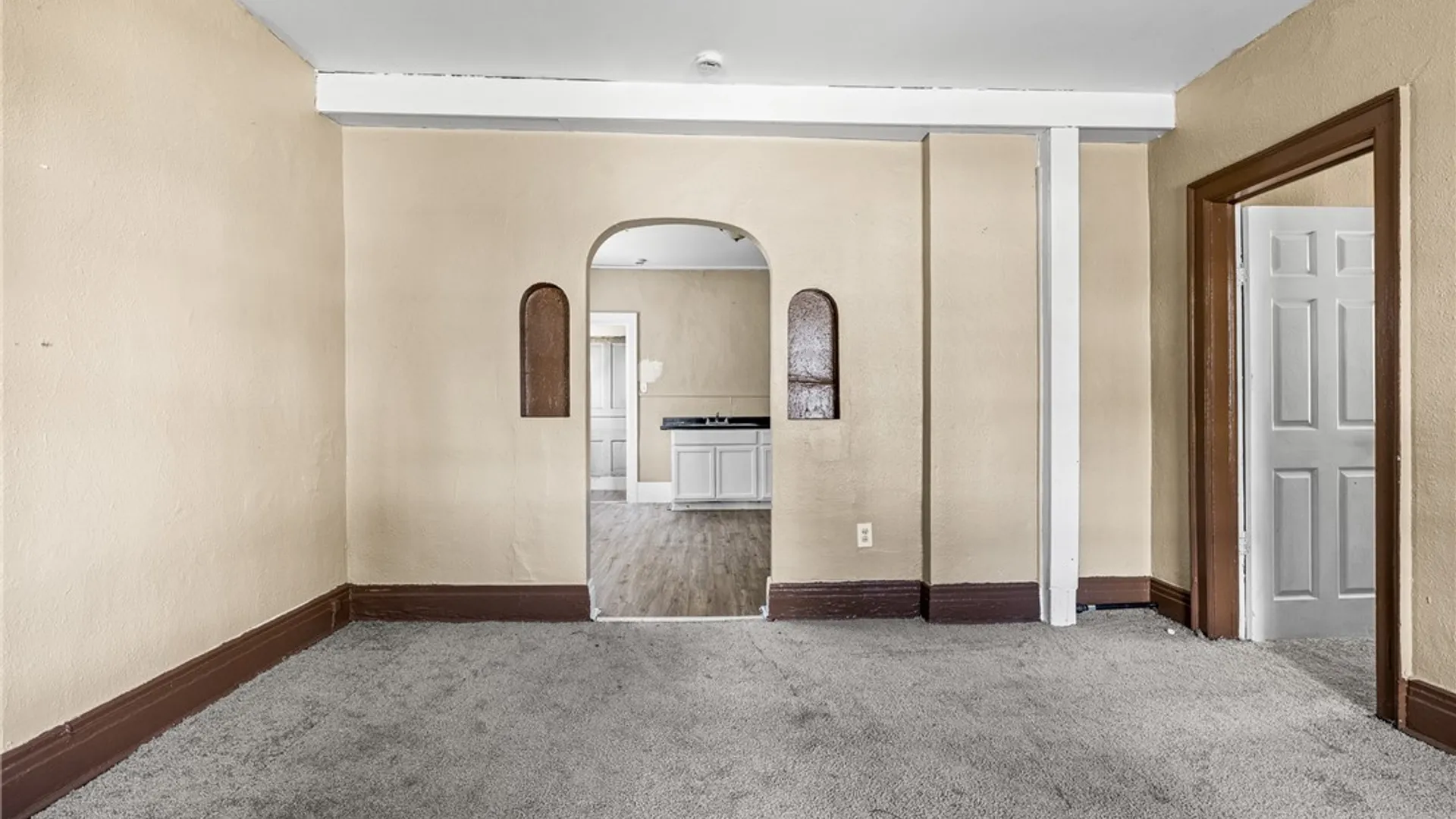 Property at 98 Howell Street, Buffalo, NY 14207 3
