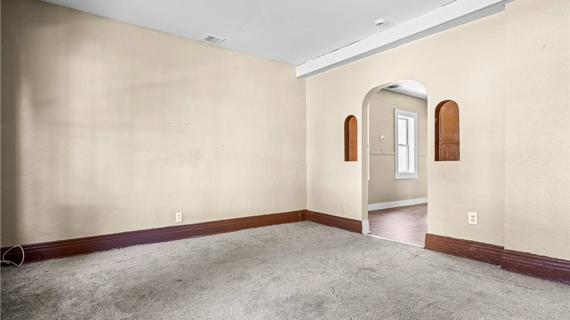 Property at 98 Howell Street, Buffalo, NY 14207 4