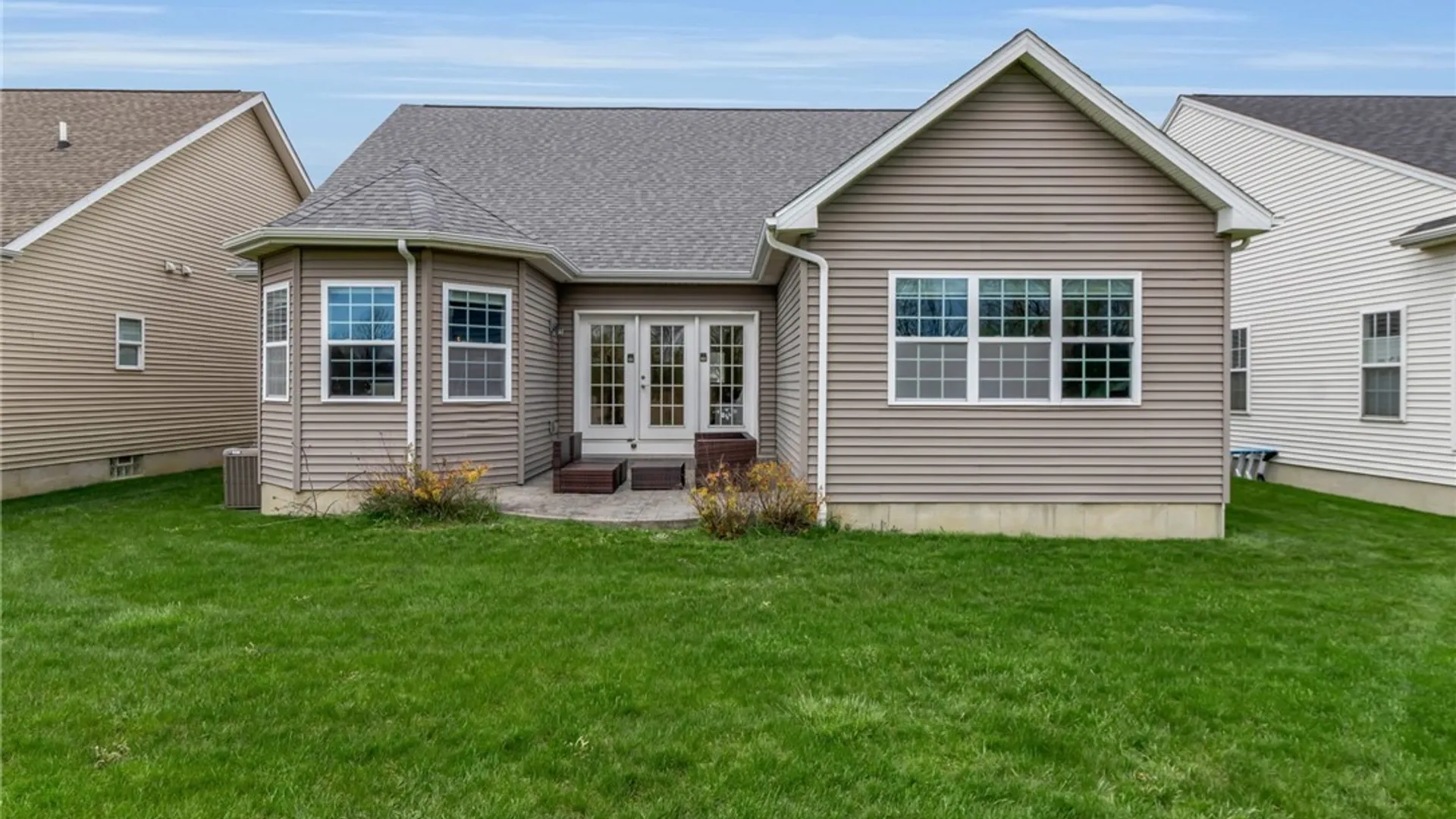 Property at 72 Dockside Parkway, Amherst, NY 14051 22