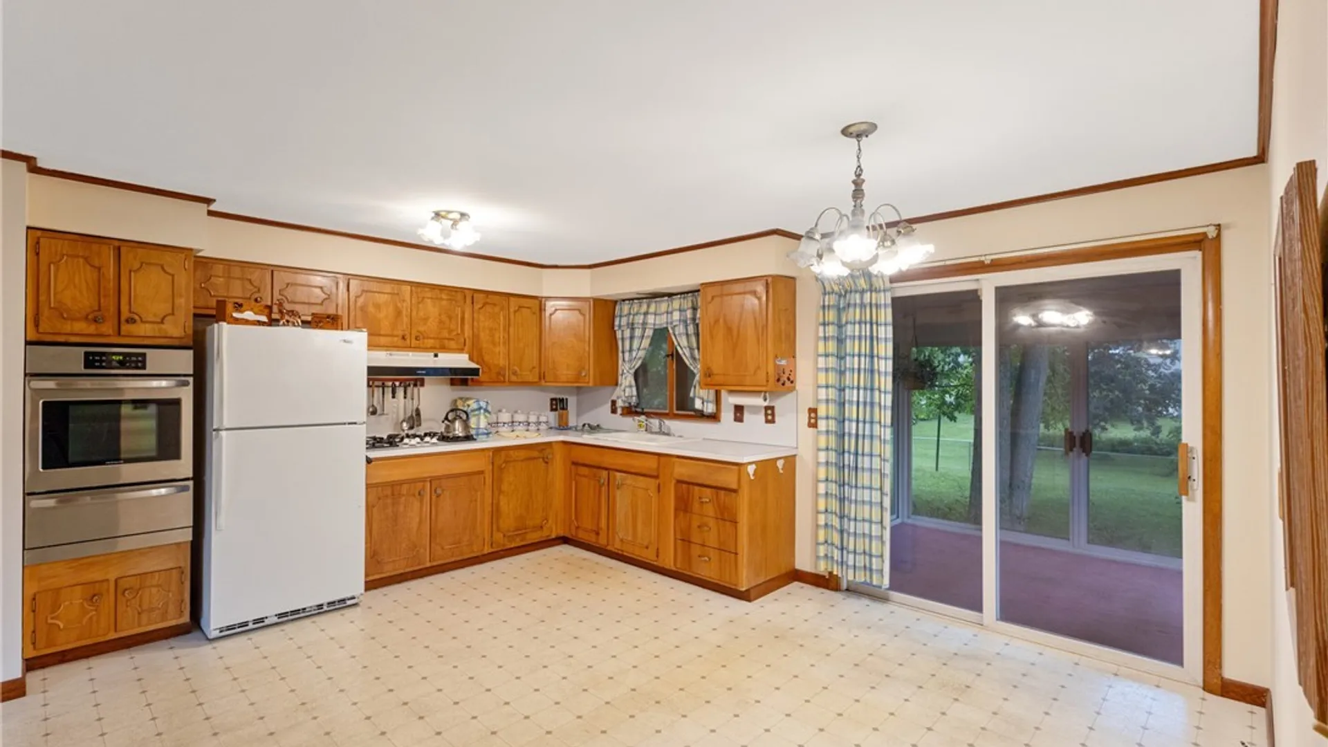 Property at 214 Colony Park Drive, Salina, NY 13088 11